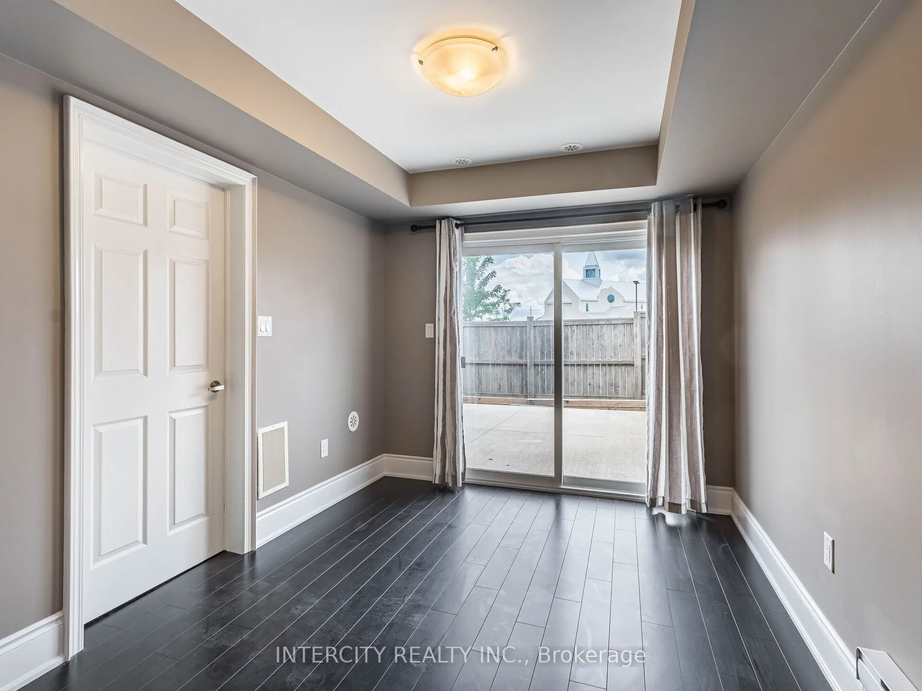 21 Vanhorne Close