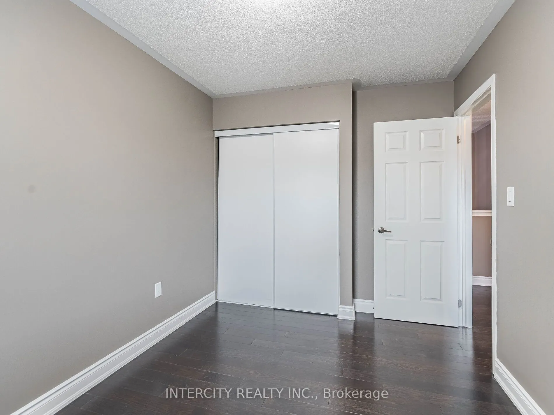 21 Vanhorne Close
