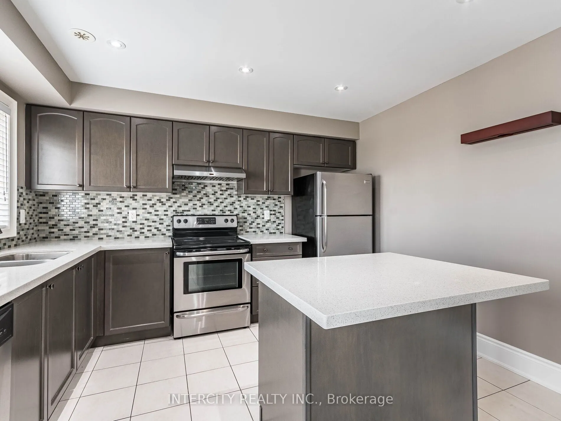 21 Vanhorne Close