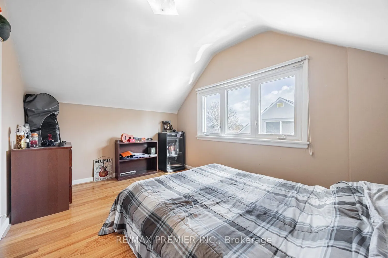 32 Genthorn Avenue