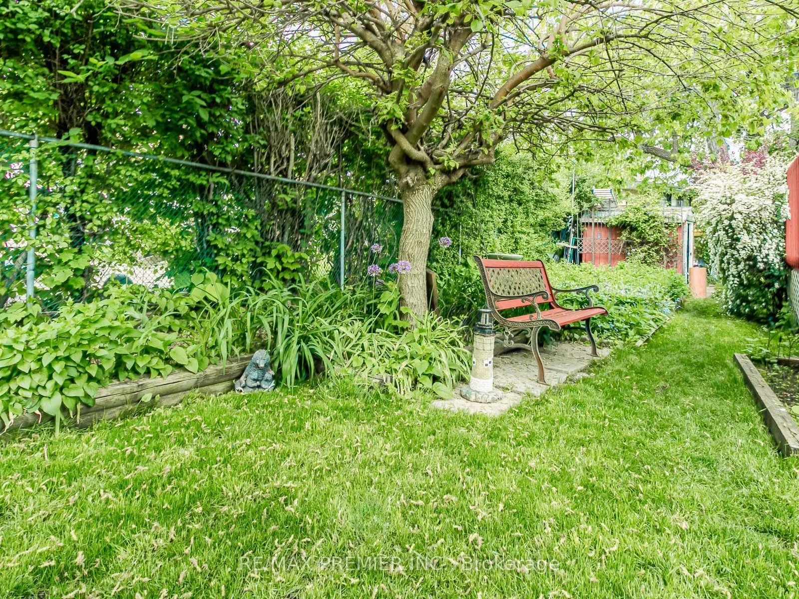 32 Genthorn Avenue