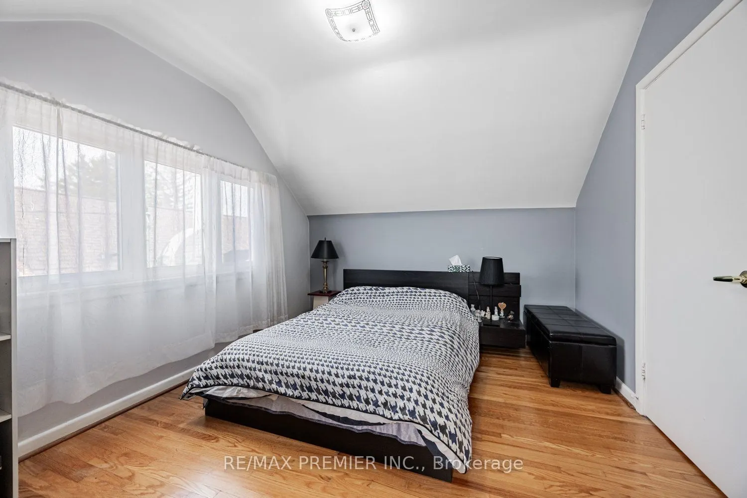 32 Genthorn Avenue
