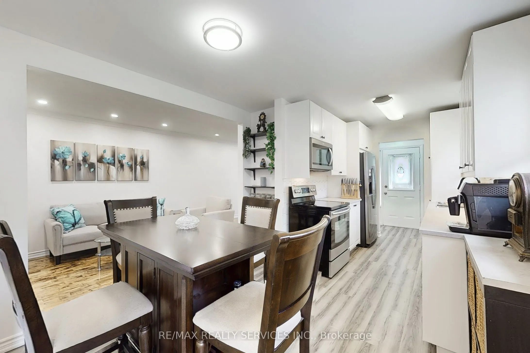 10 Minton Place