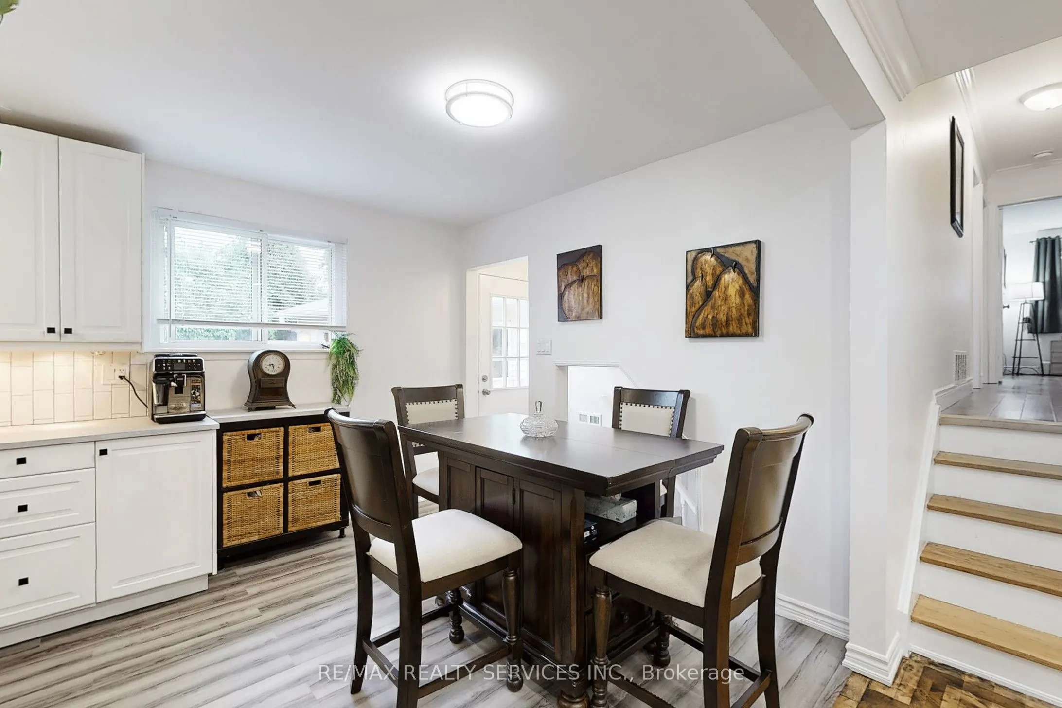 10 Minton Place