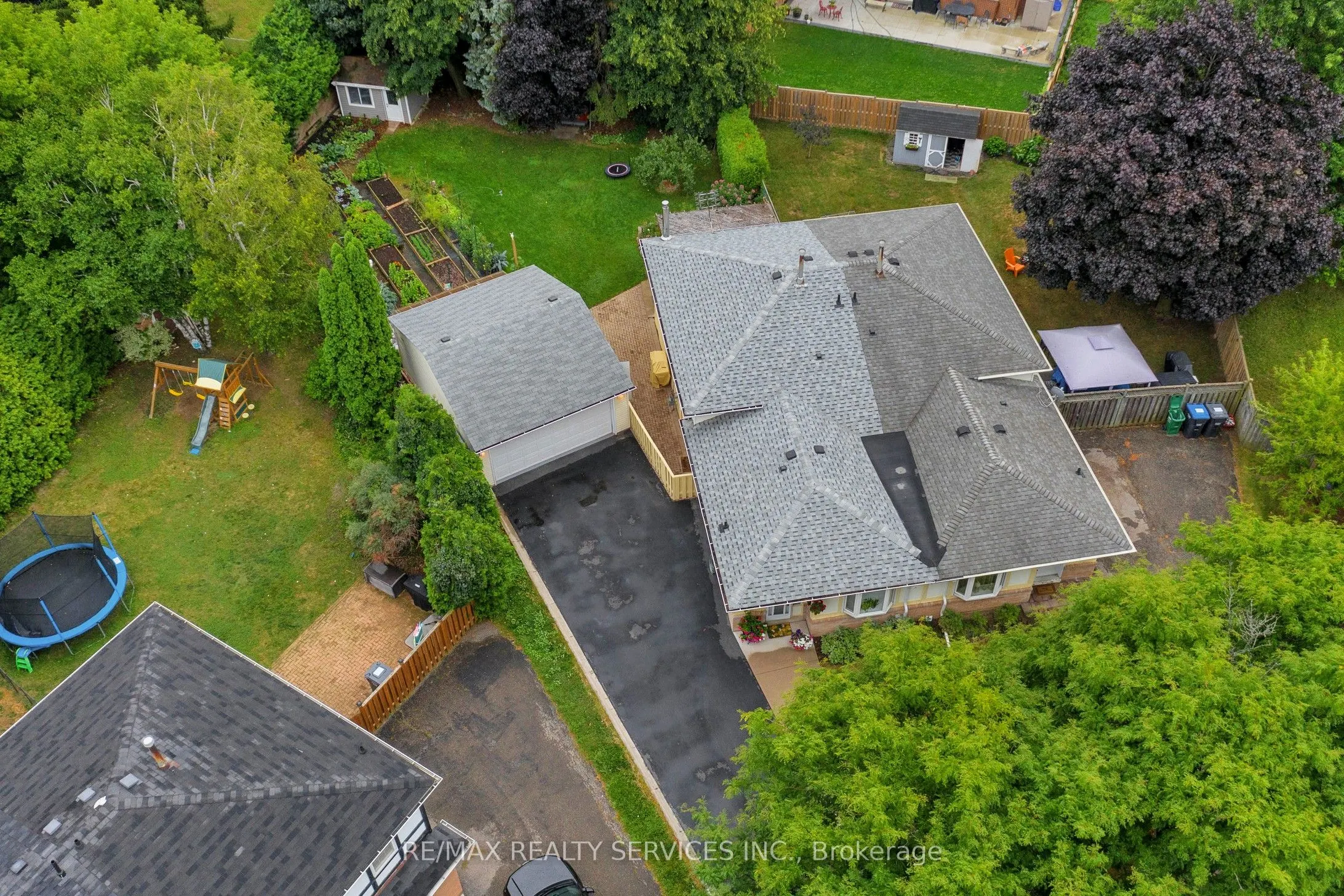10 Minton Place