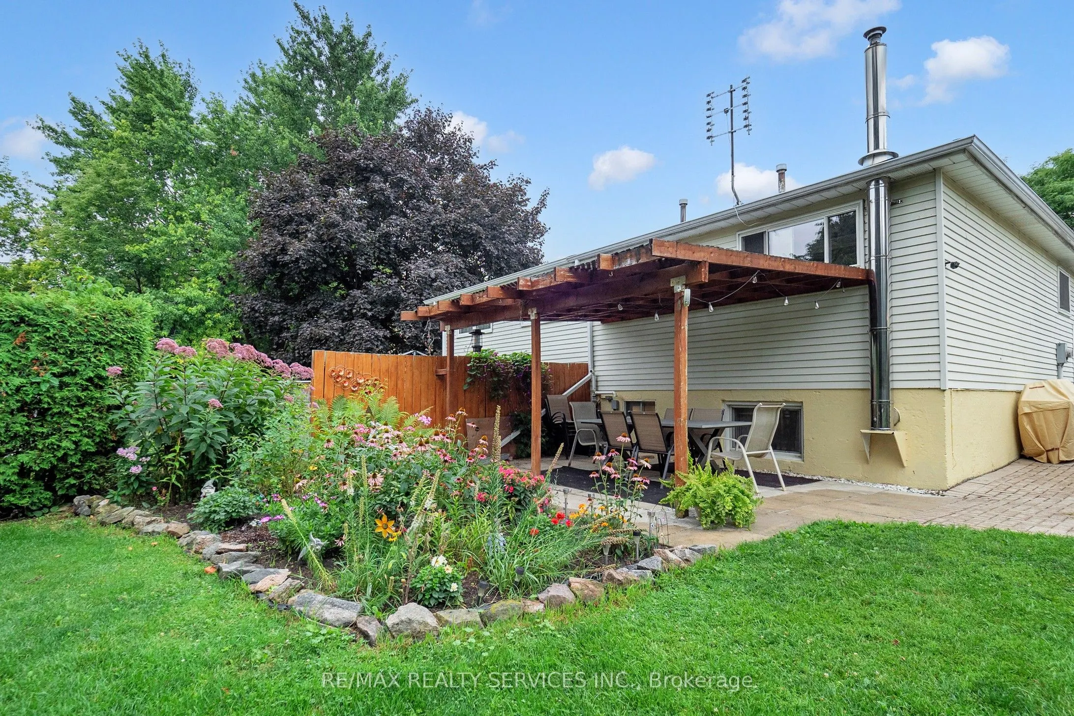 10 Minton Place