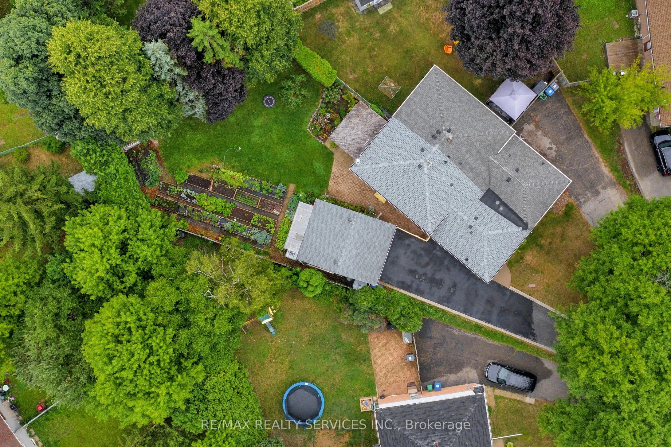 10 Minton Place