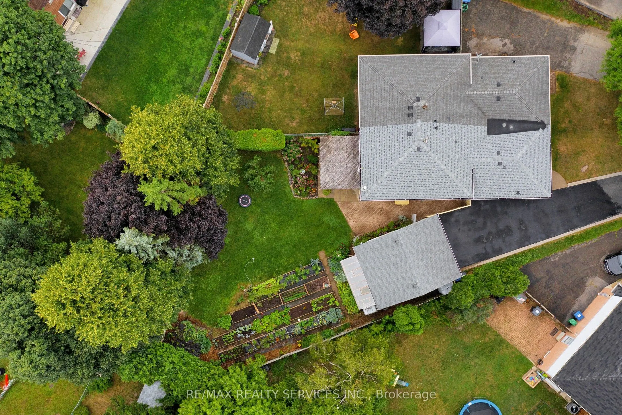 10 Minton Place