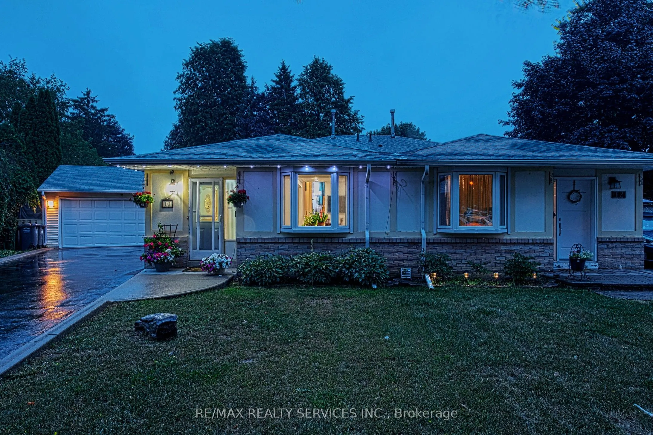 10 Minton Place