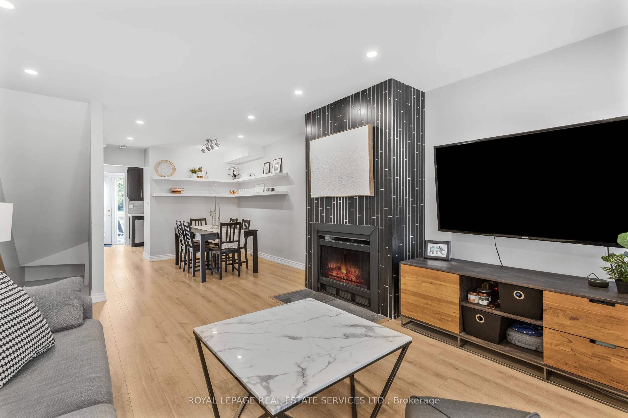 895 Maple Avenue, #217