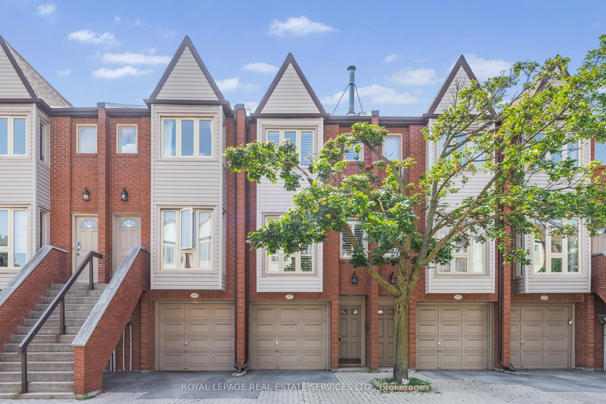 895 Maple Avenue, #217