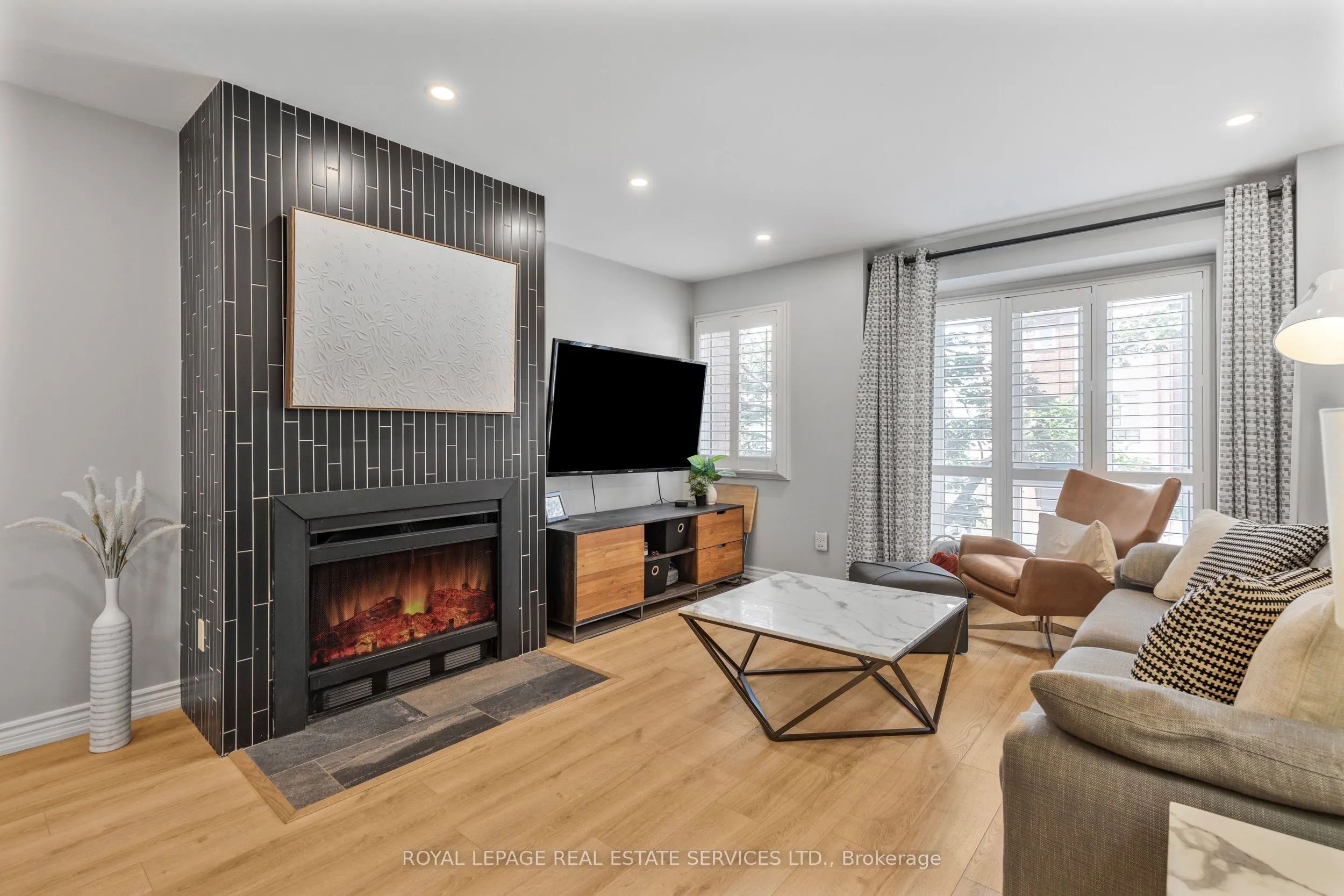 895 Maple Avenue, #217