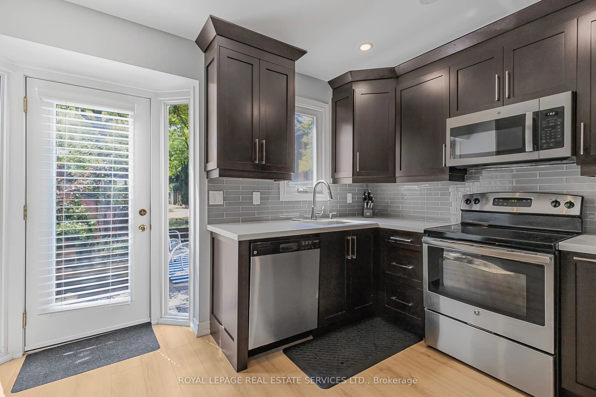 895 Maple Avenue, #217