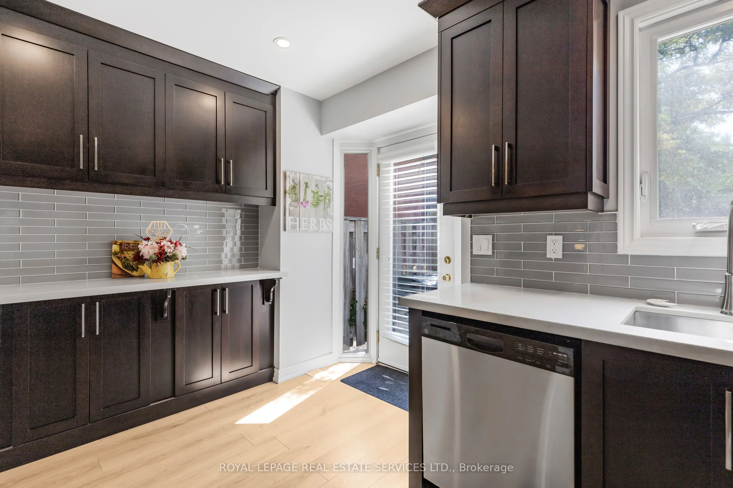 895 Maple Avenue, #217