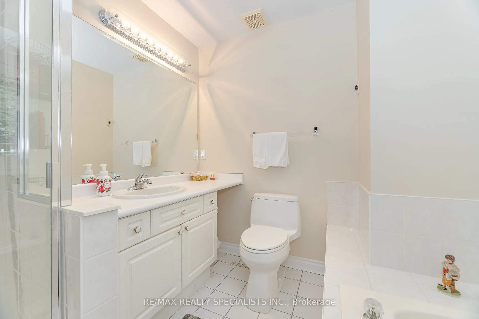 5480 Glen Erin Drive, #92