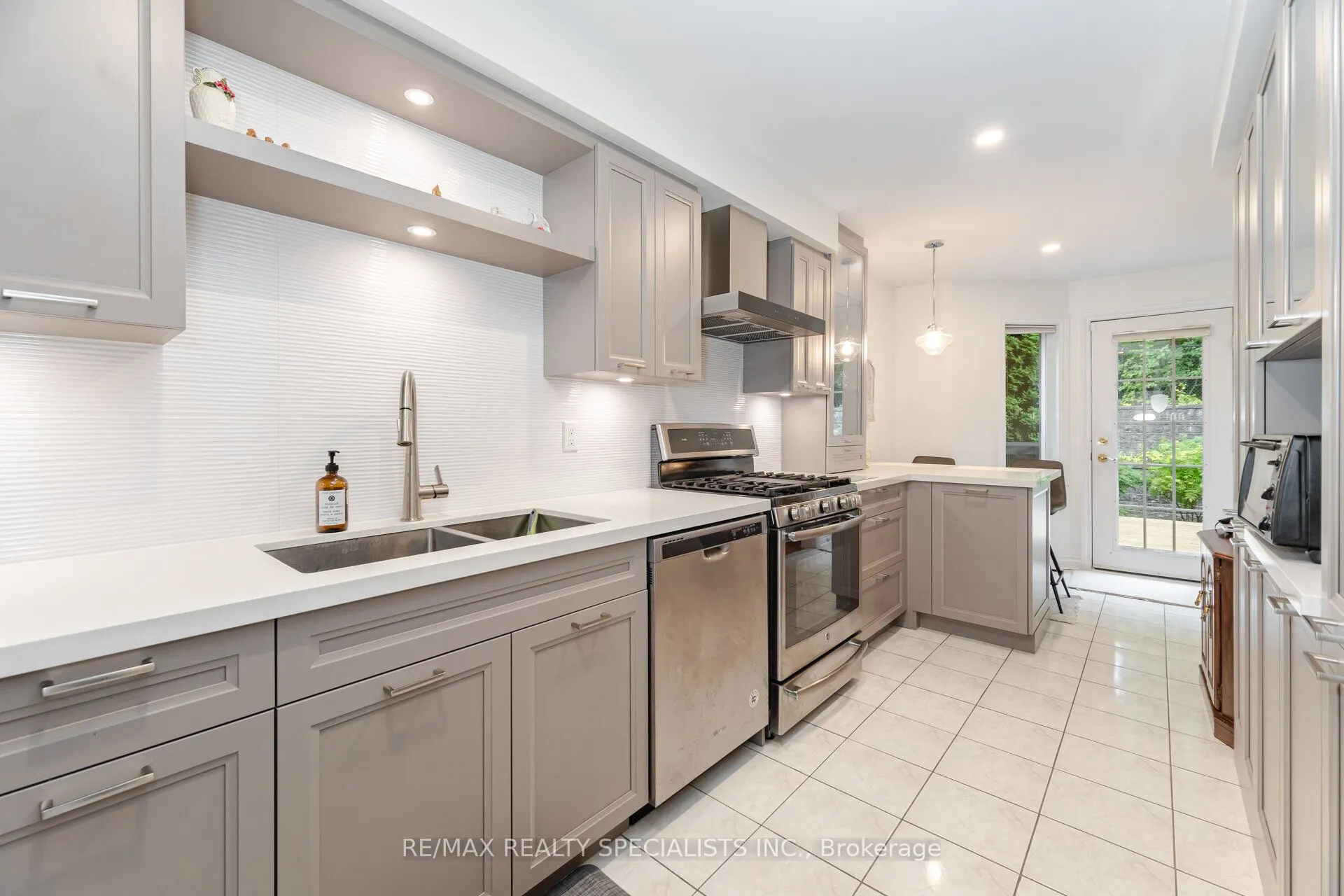 5480 Glen Erin Drive, #92
