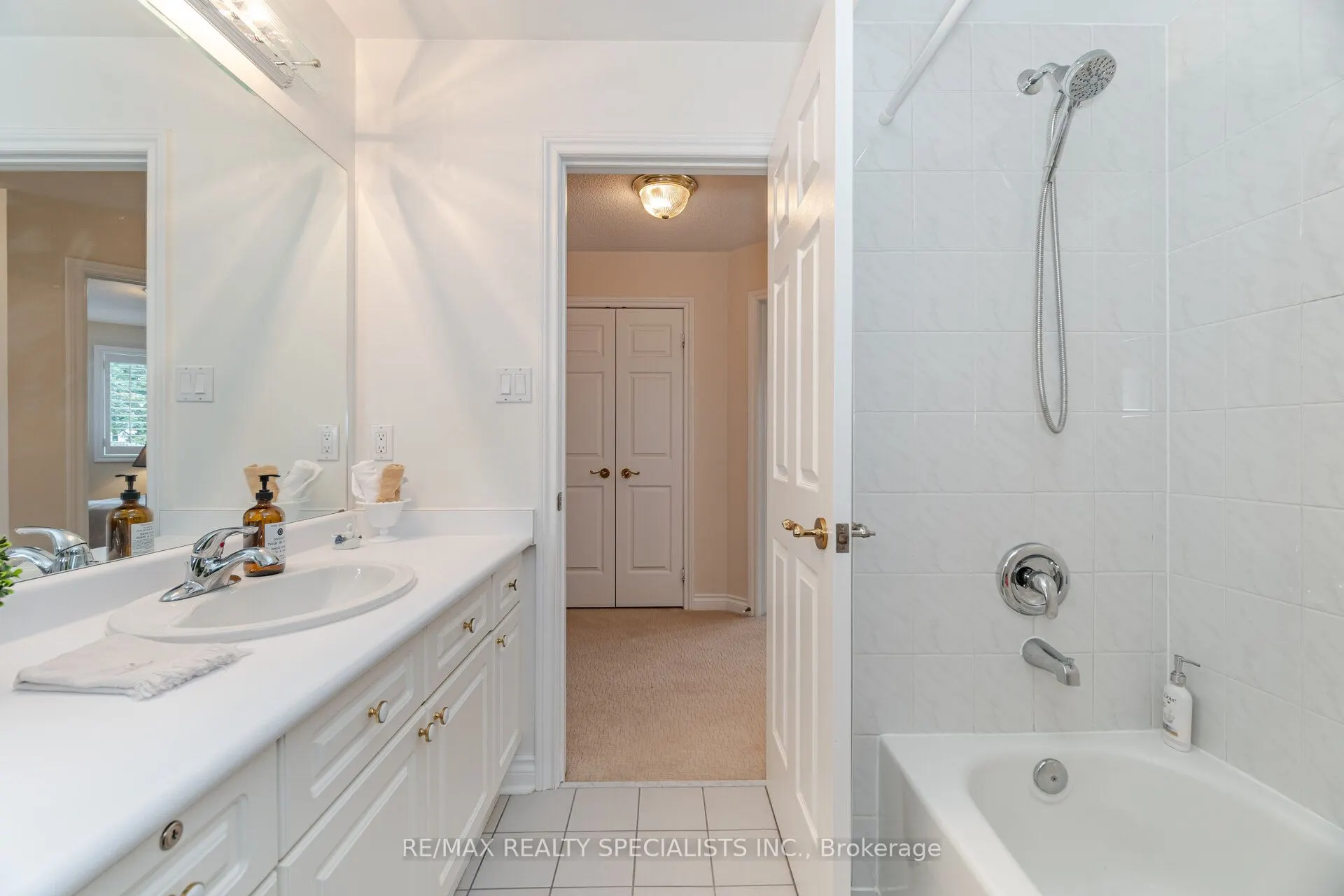 5480 Glen Erin Drive, #92
