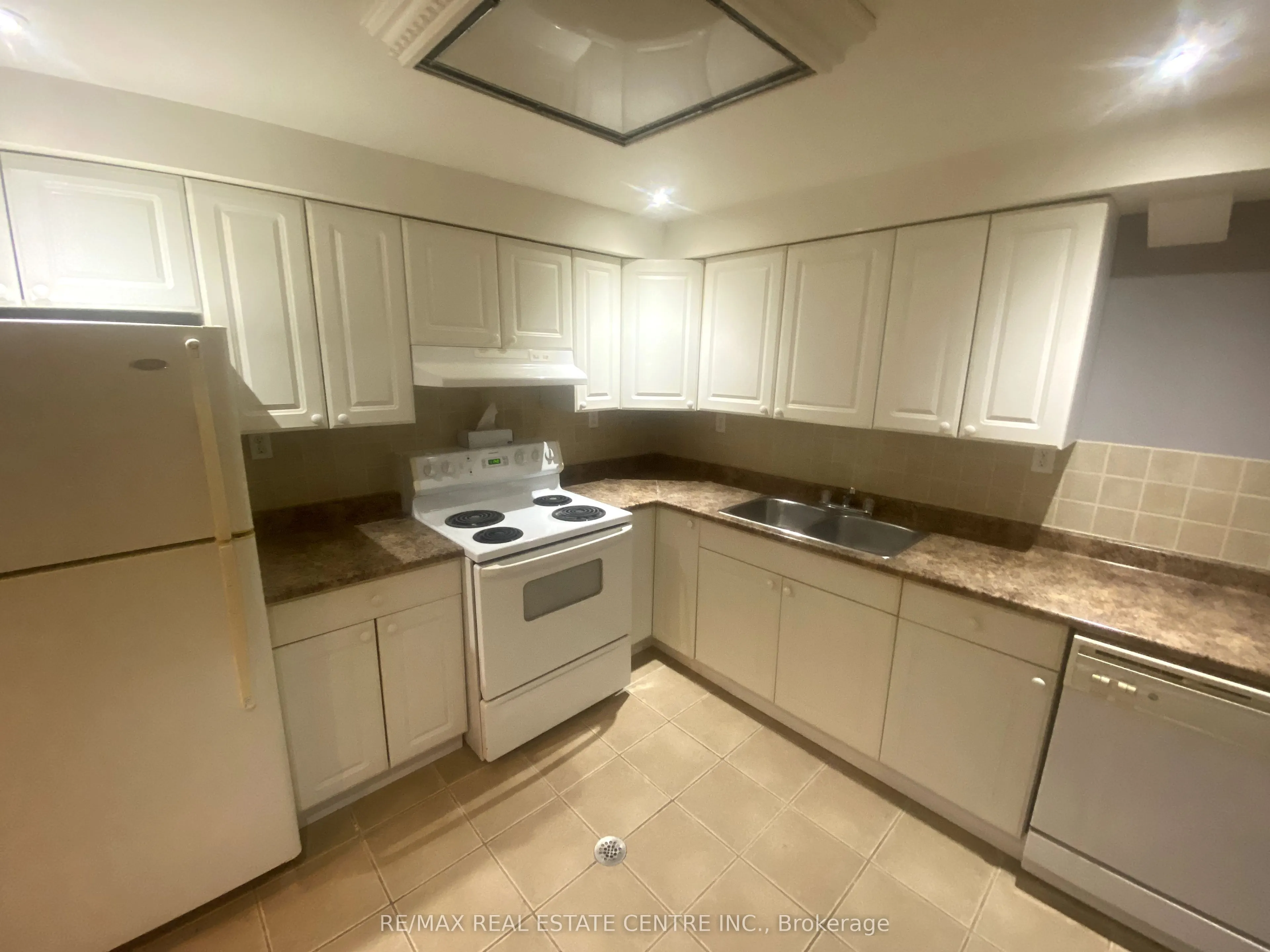 10 Steven Street, #Main