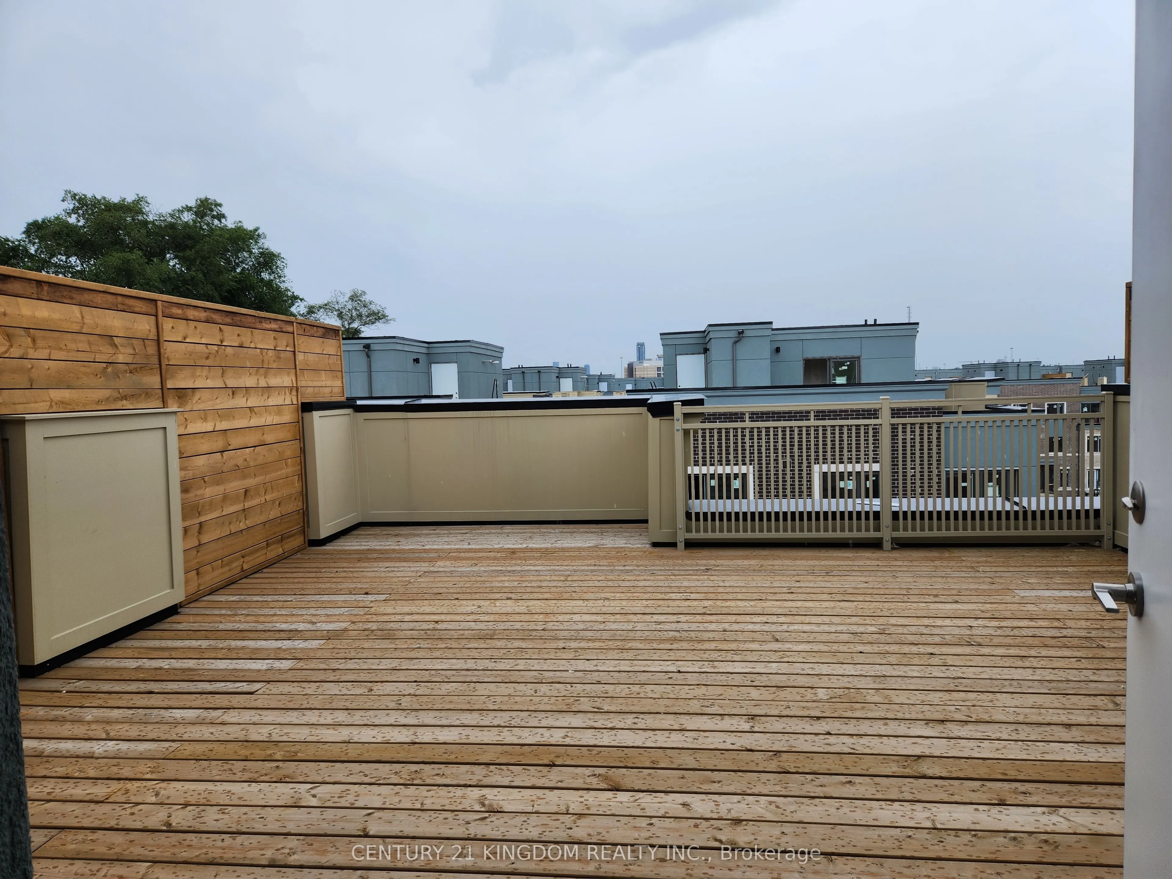 10 William Jackson Way N, #75