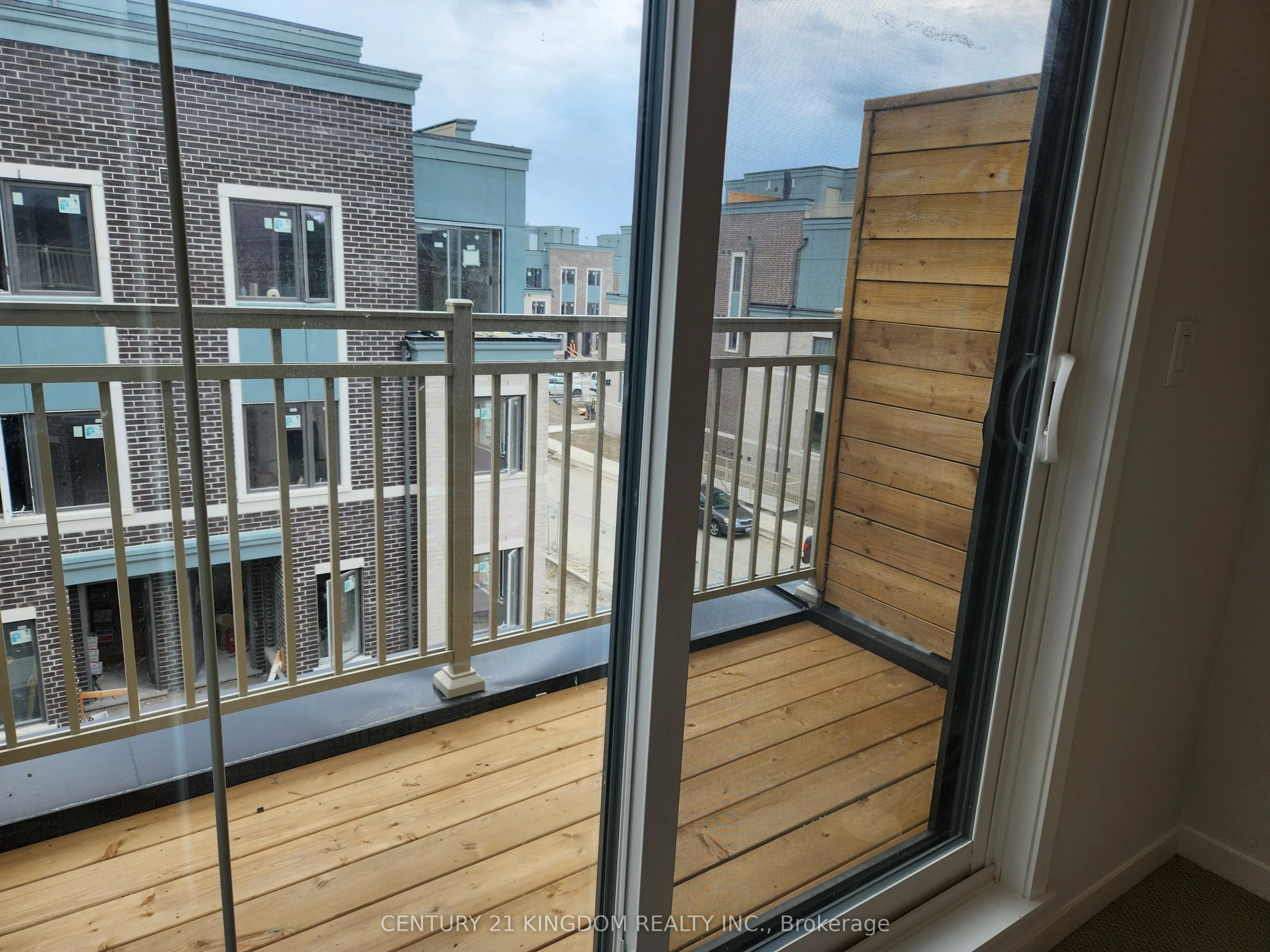 10 William Jackson Way N, #75