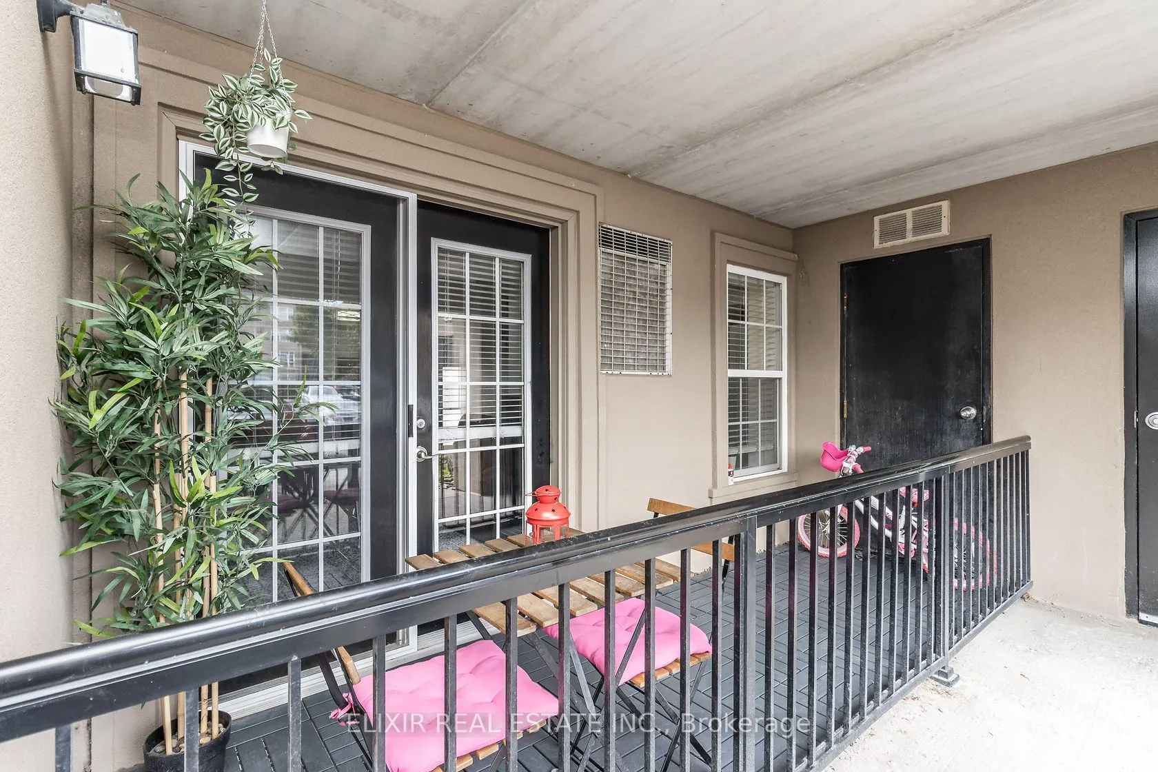 2065 Appleby Line, #106