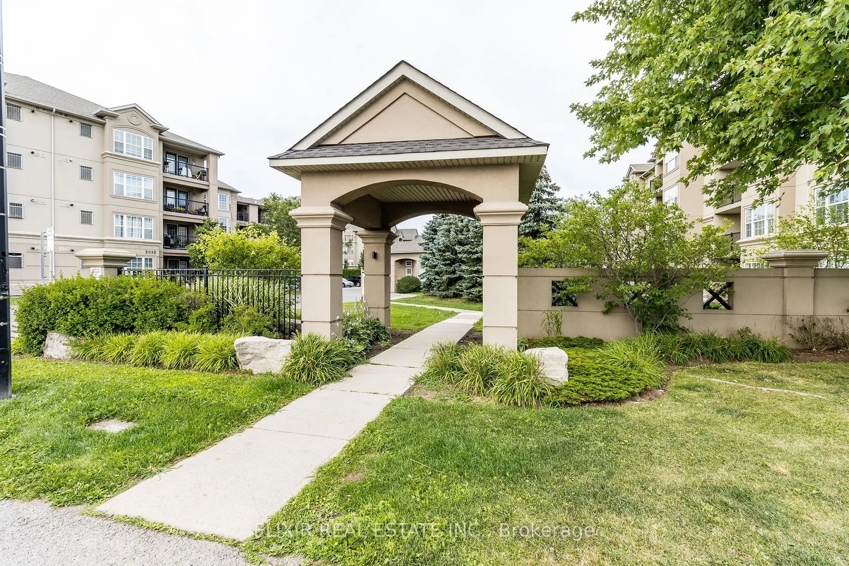2065 Appleby Line, #106