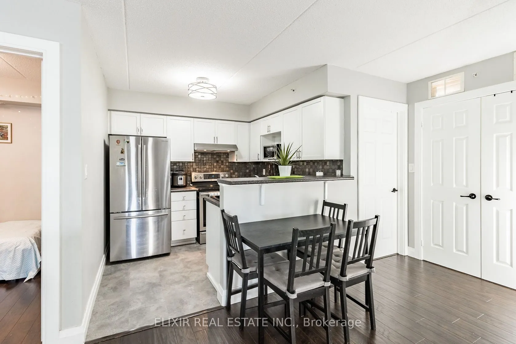 2065 Appleby Line, #106
