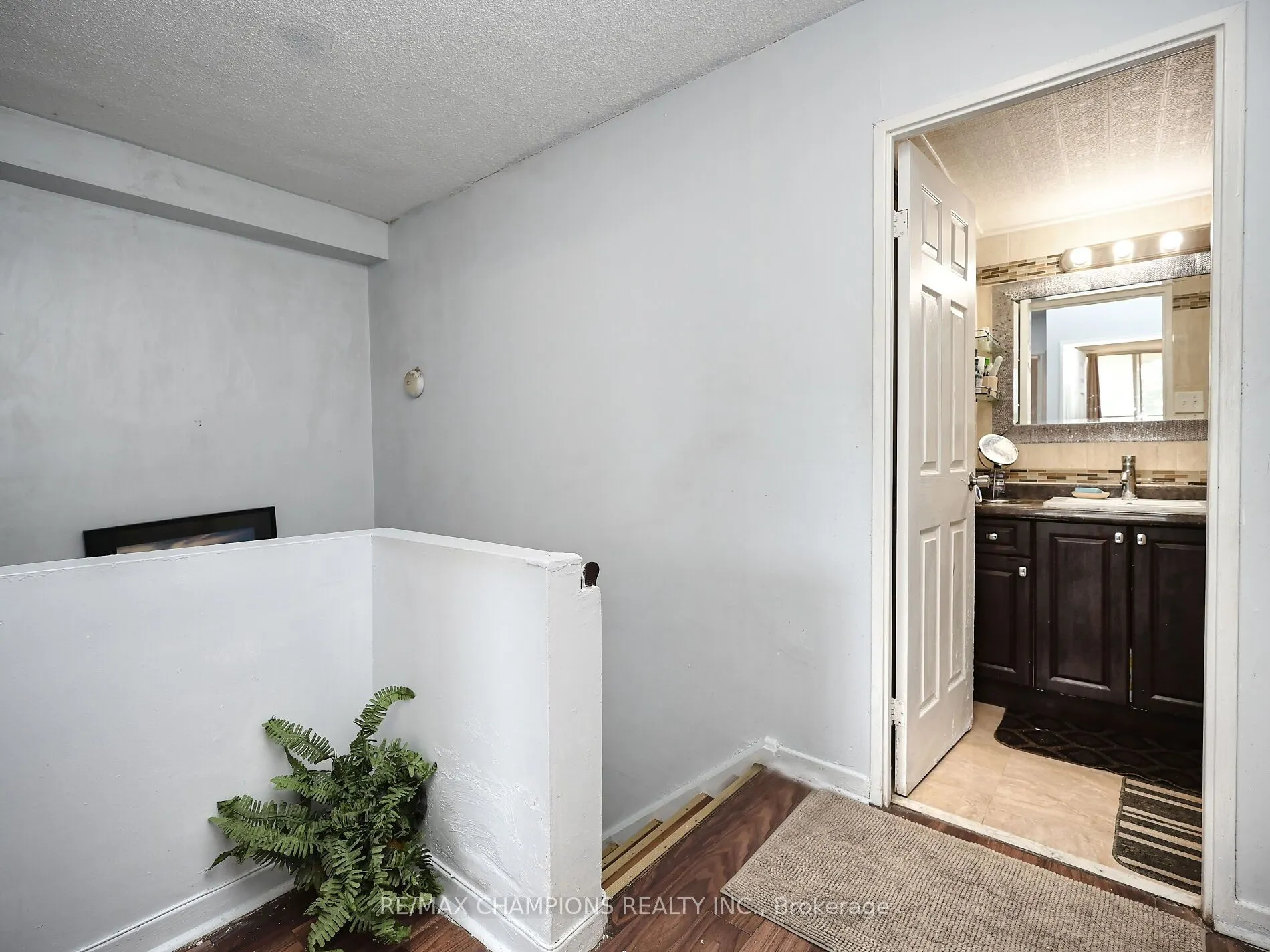 1050 Stainton Drive E, #112