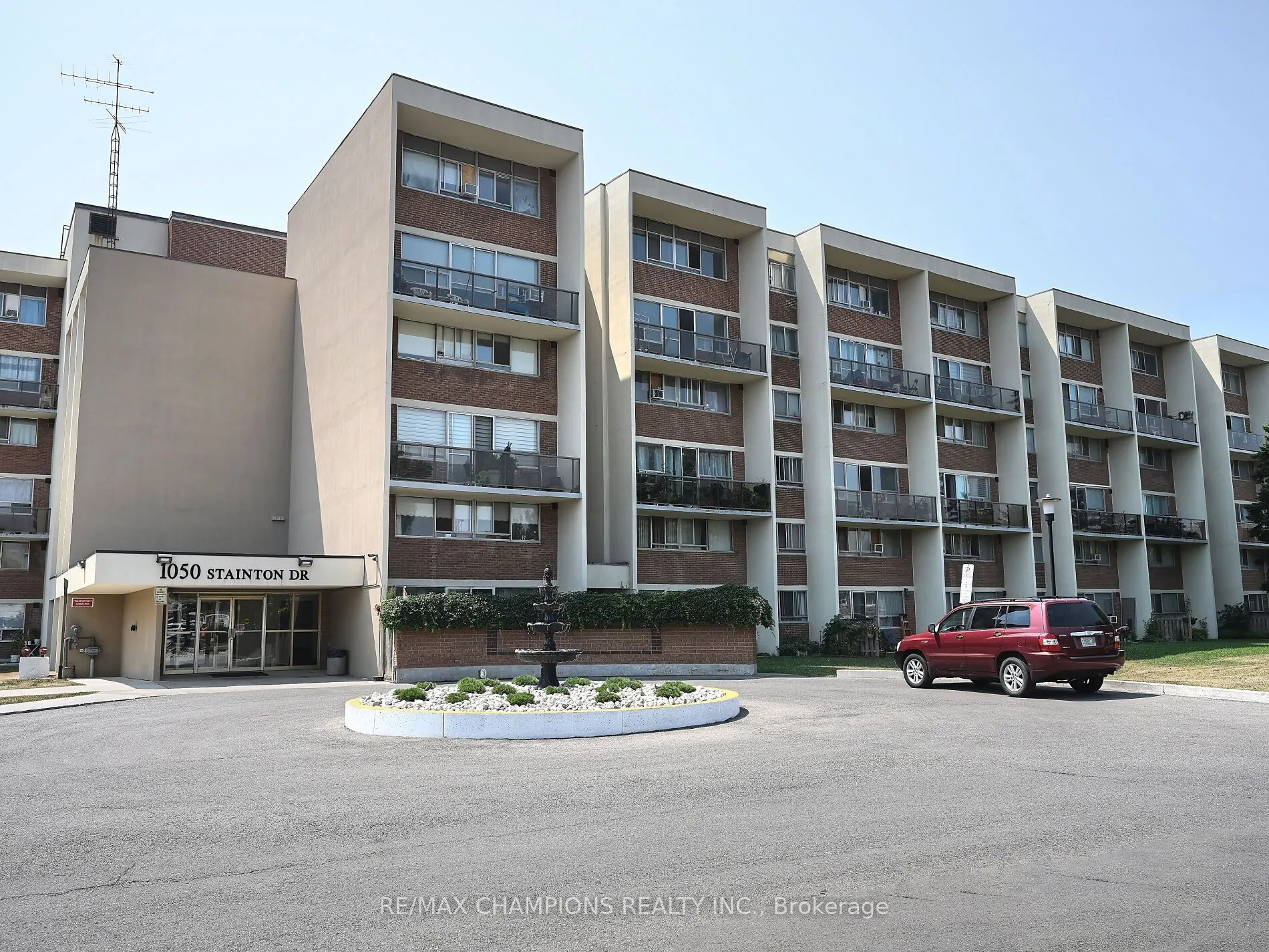1050 Stainton Drive E, #112