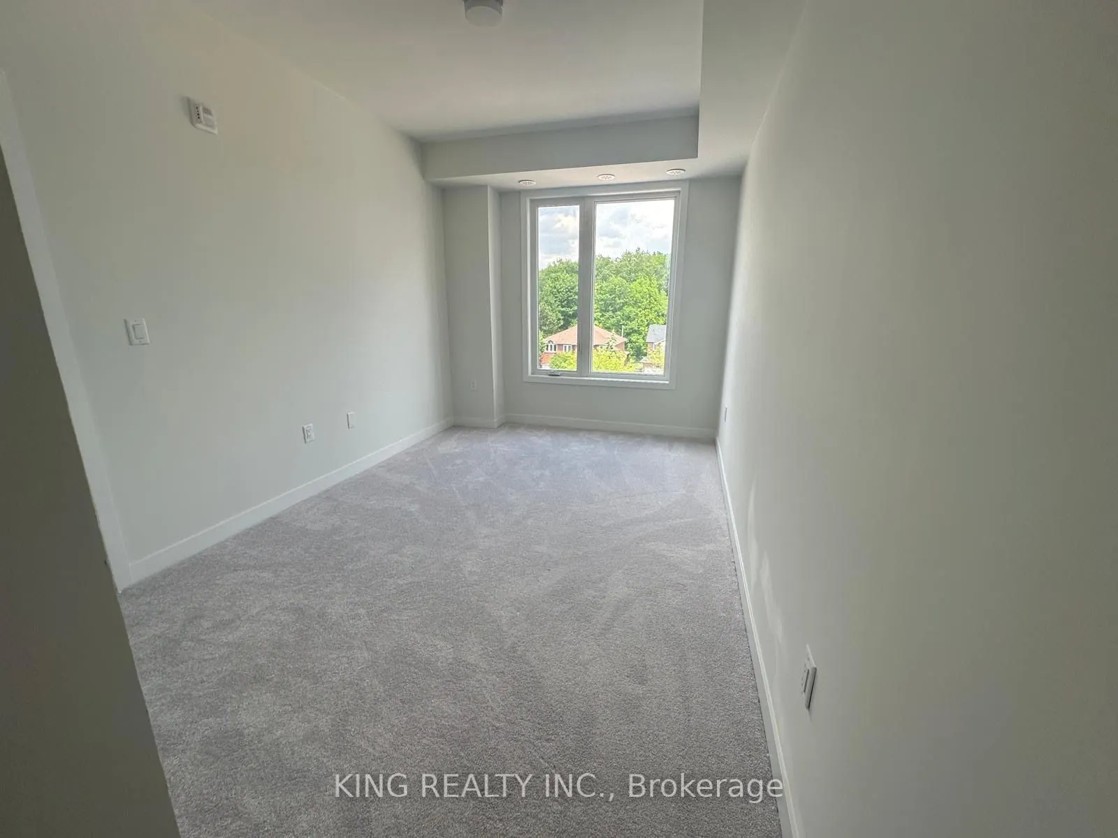 3566 Colonial Drive, #15