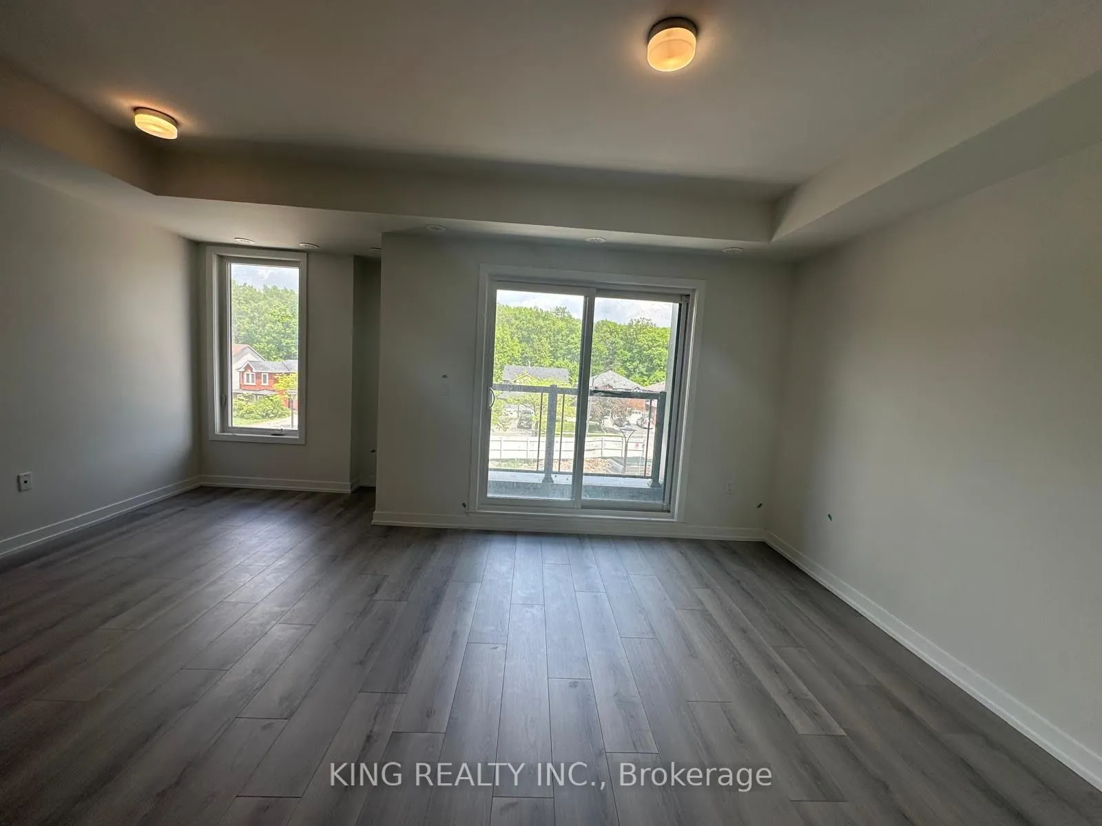3566 Colonial Drive, #15