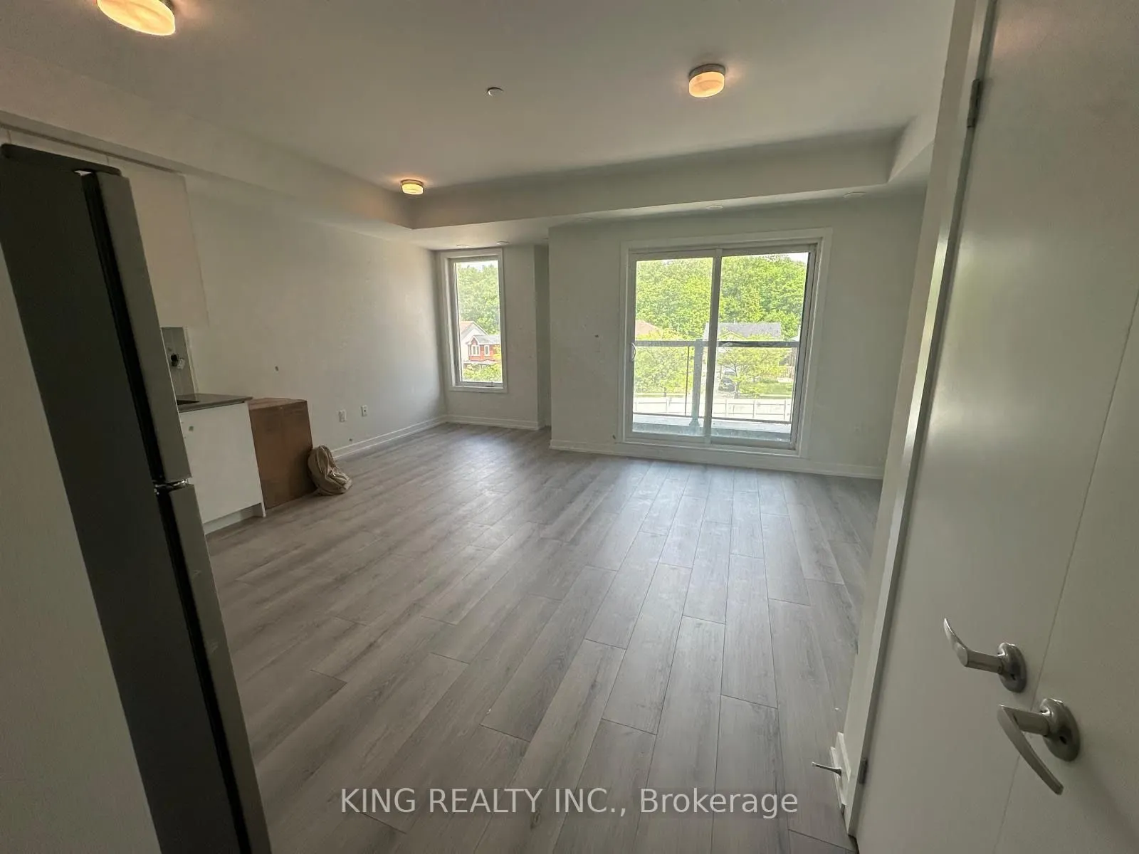 3566 Colonial Drive, #15