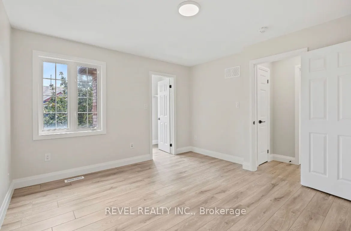 19 Masters Green Crescent, #Main