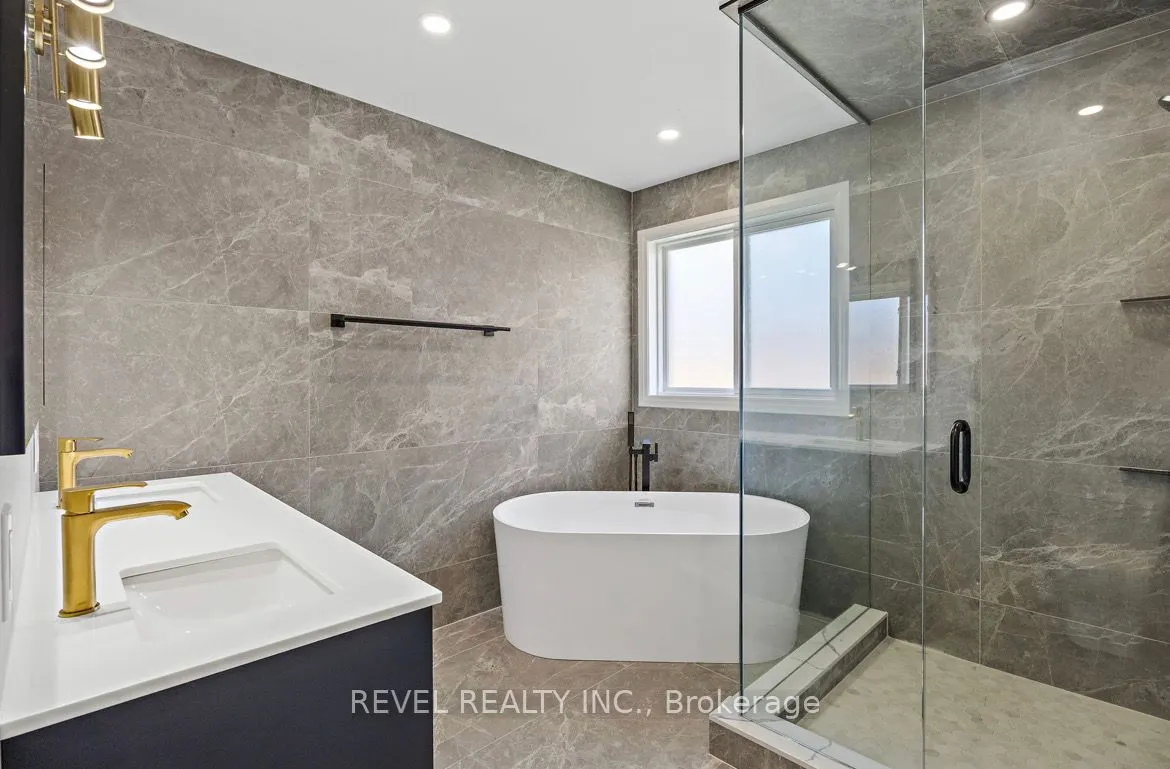 19 Masters Green Crescent, #Main