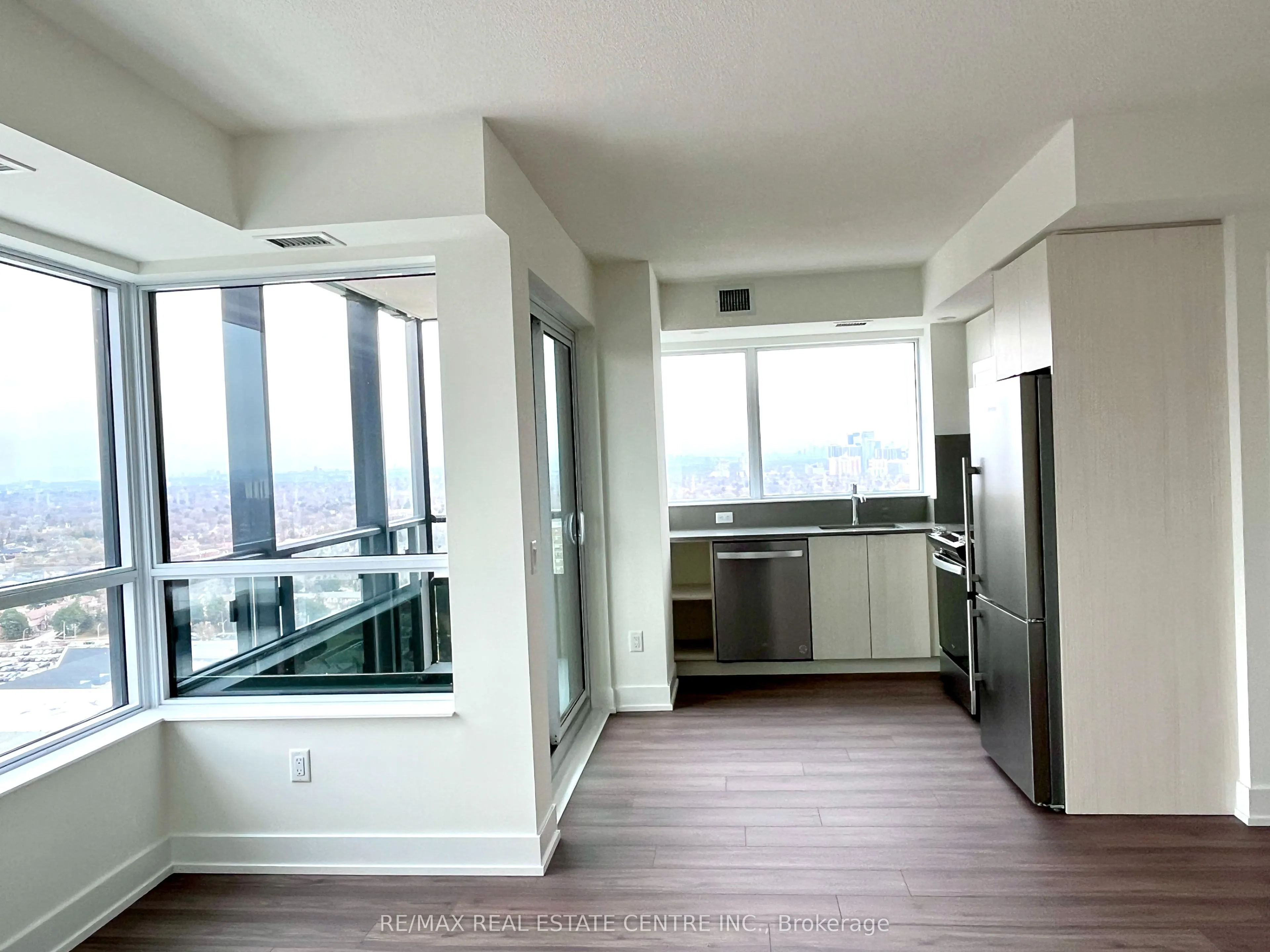 10 Eva Road, #2506