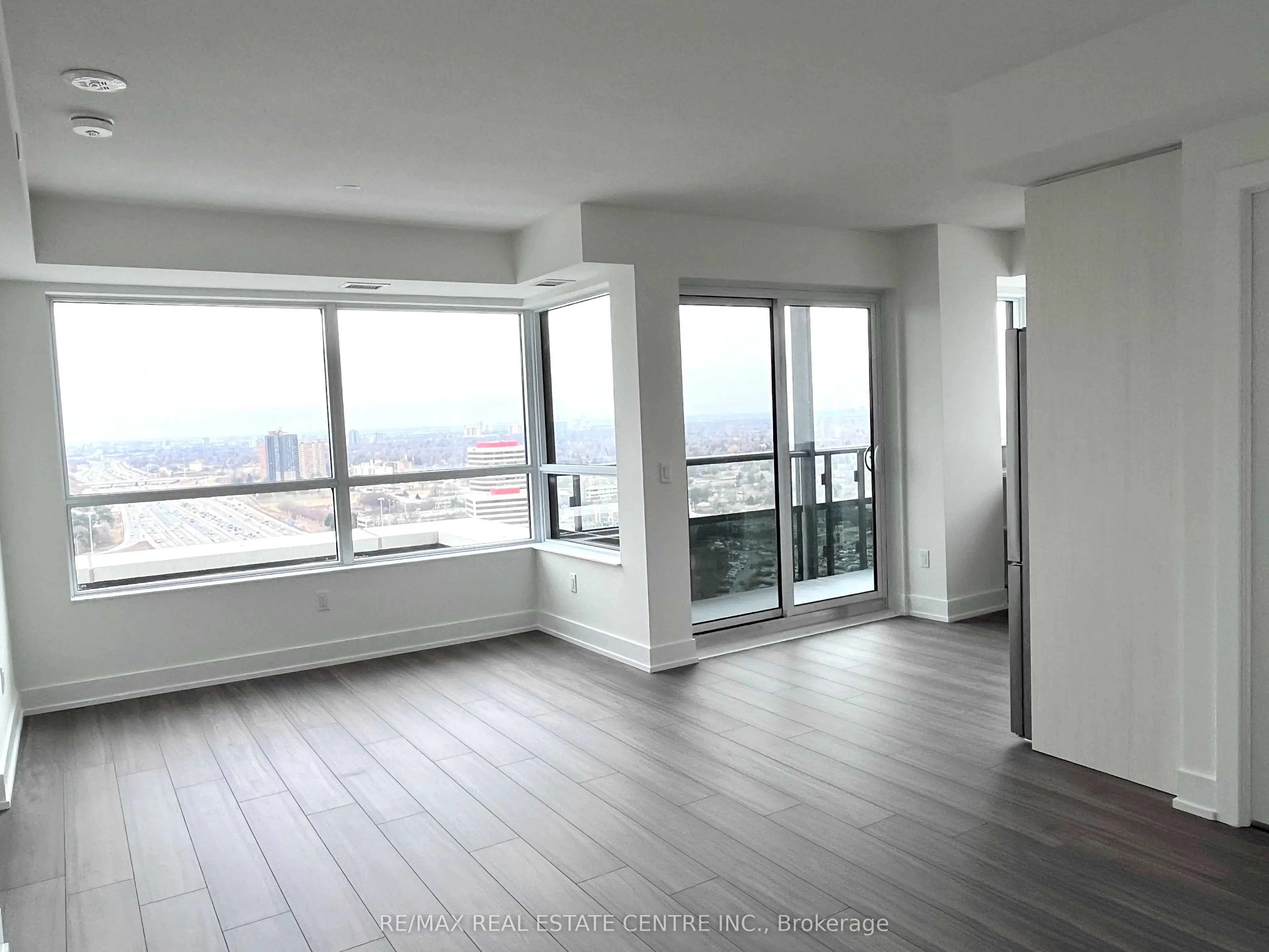 10 Eva Road, #2506