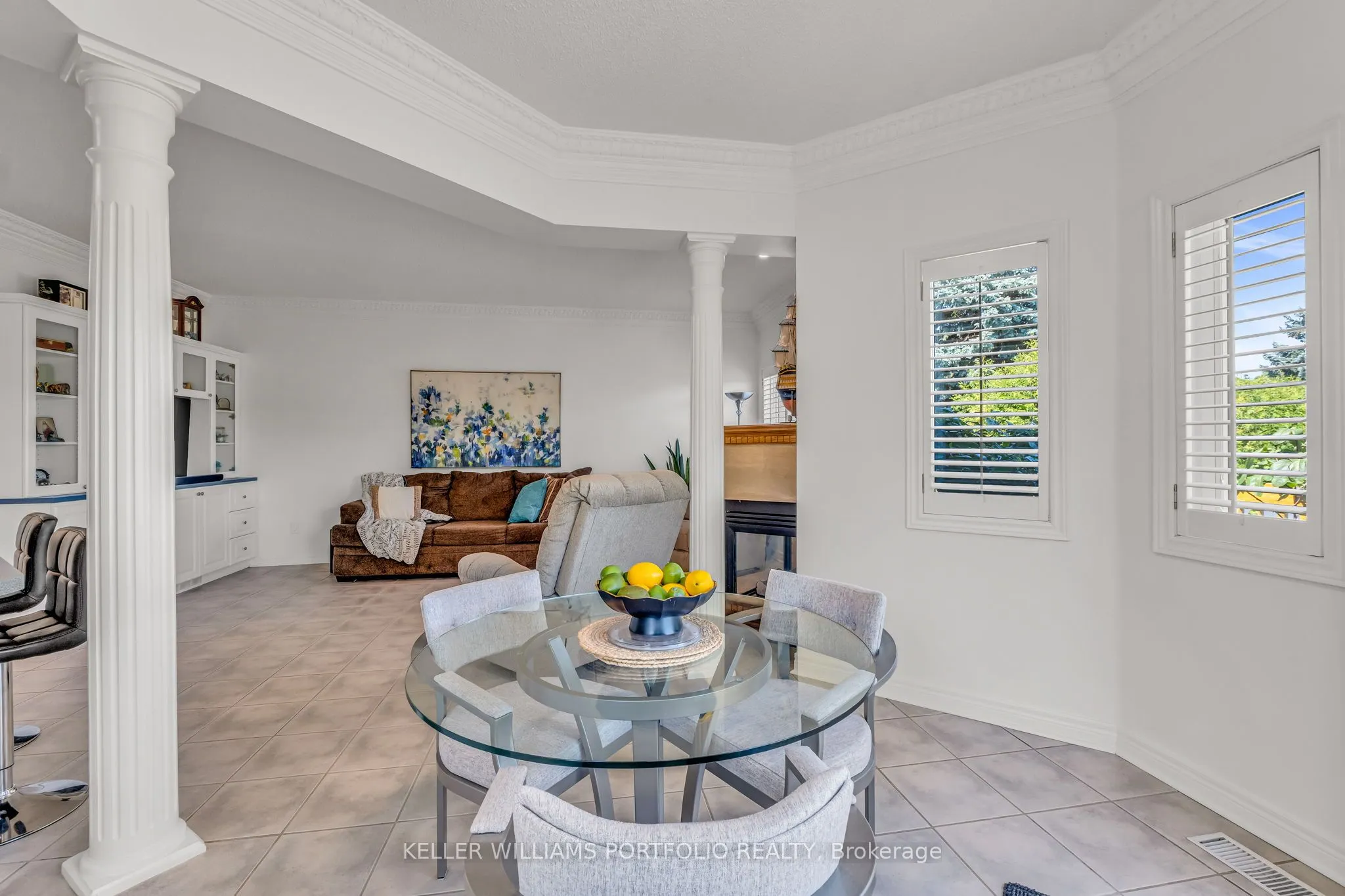 8 Vista View Court