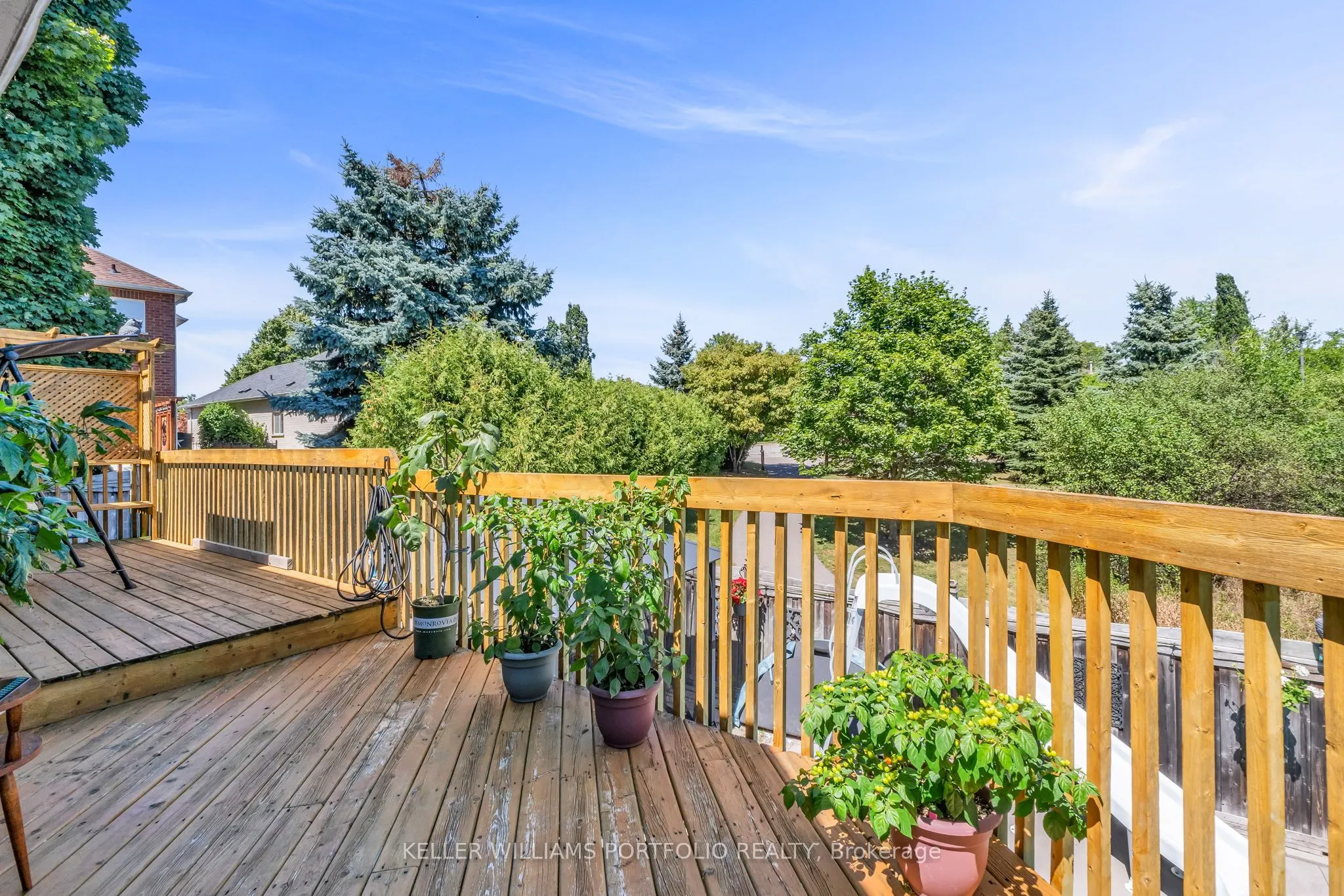 8 Vista View Court