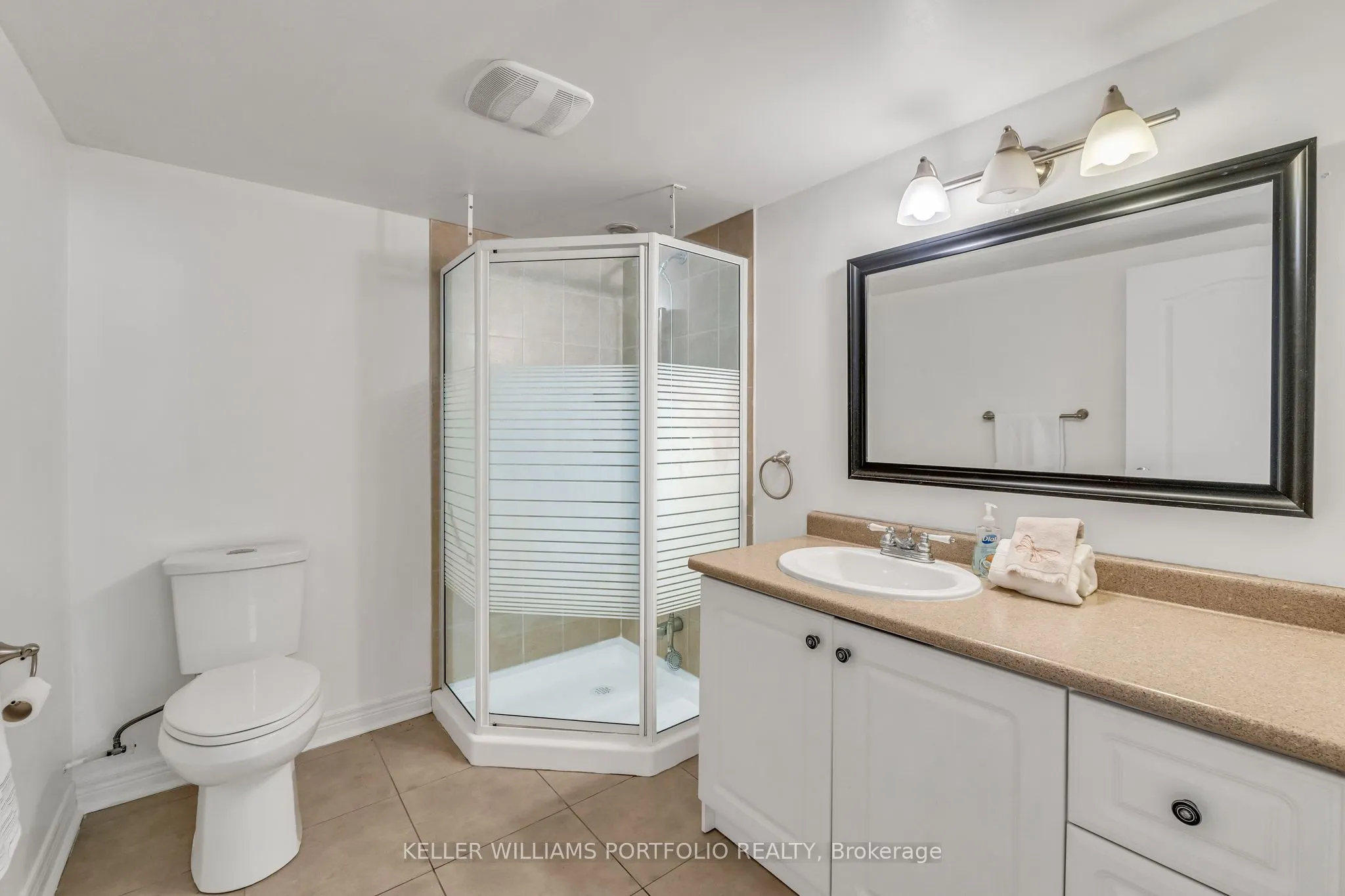 8 Vista View Court