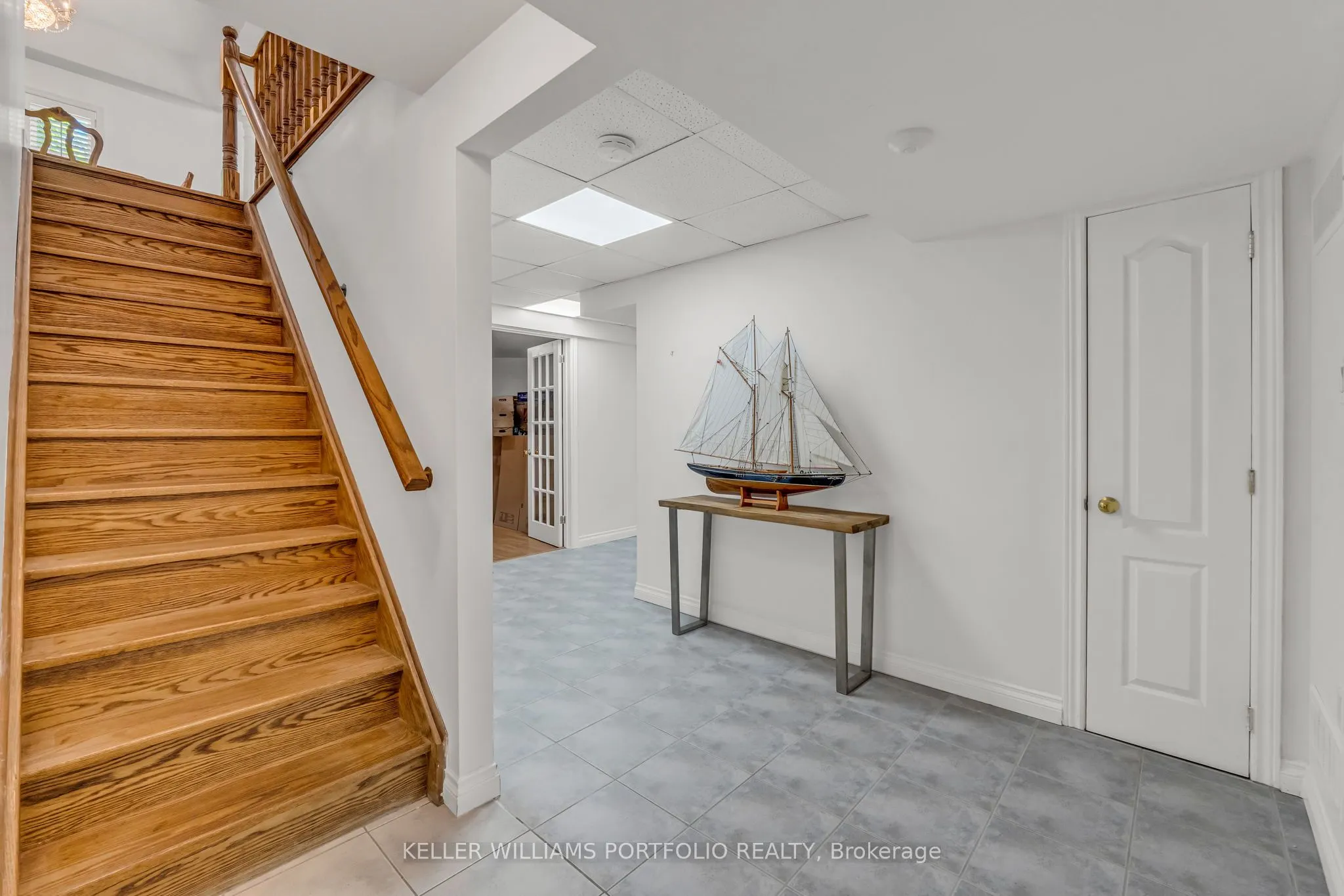 8 Vista View Court