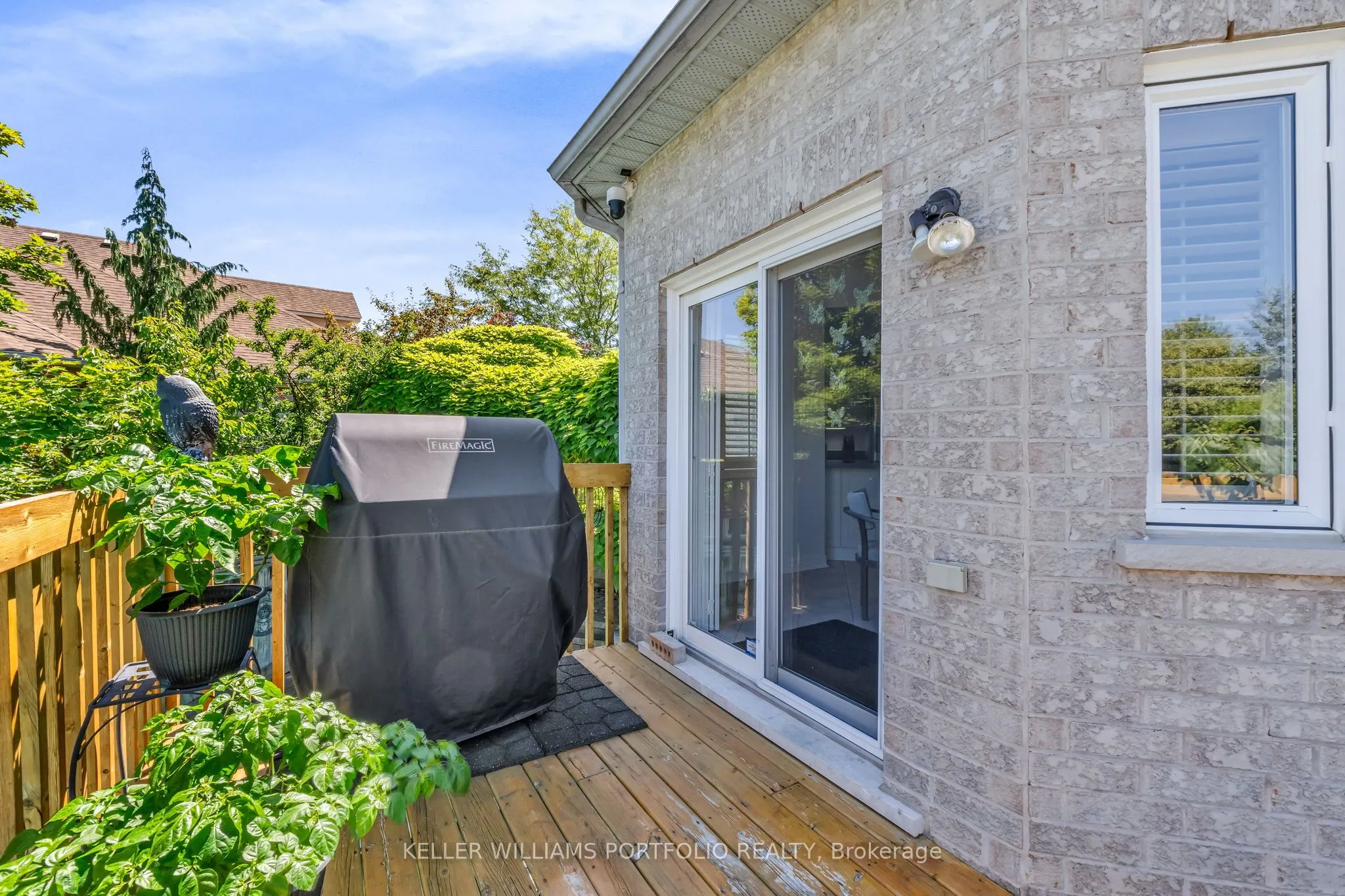 8 Vista View Court