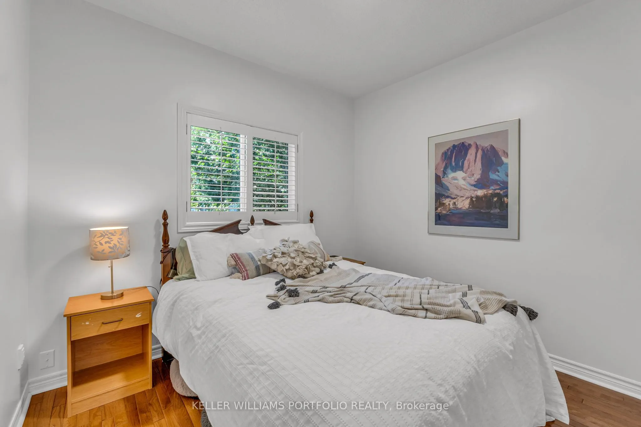 8 Vista View Court