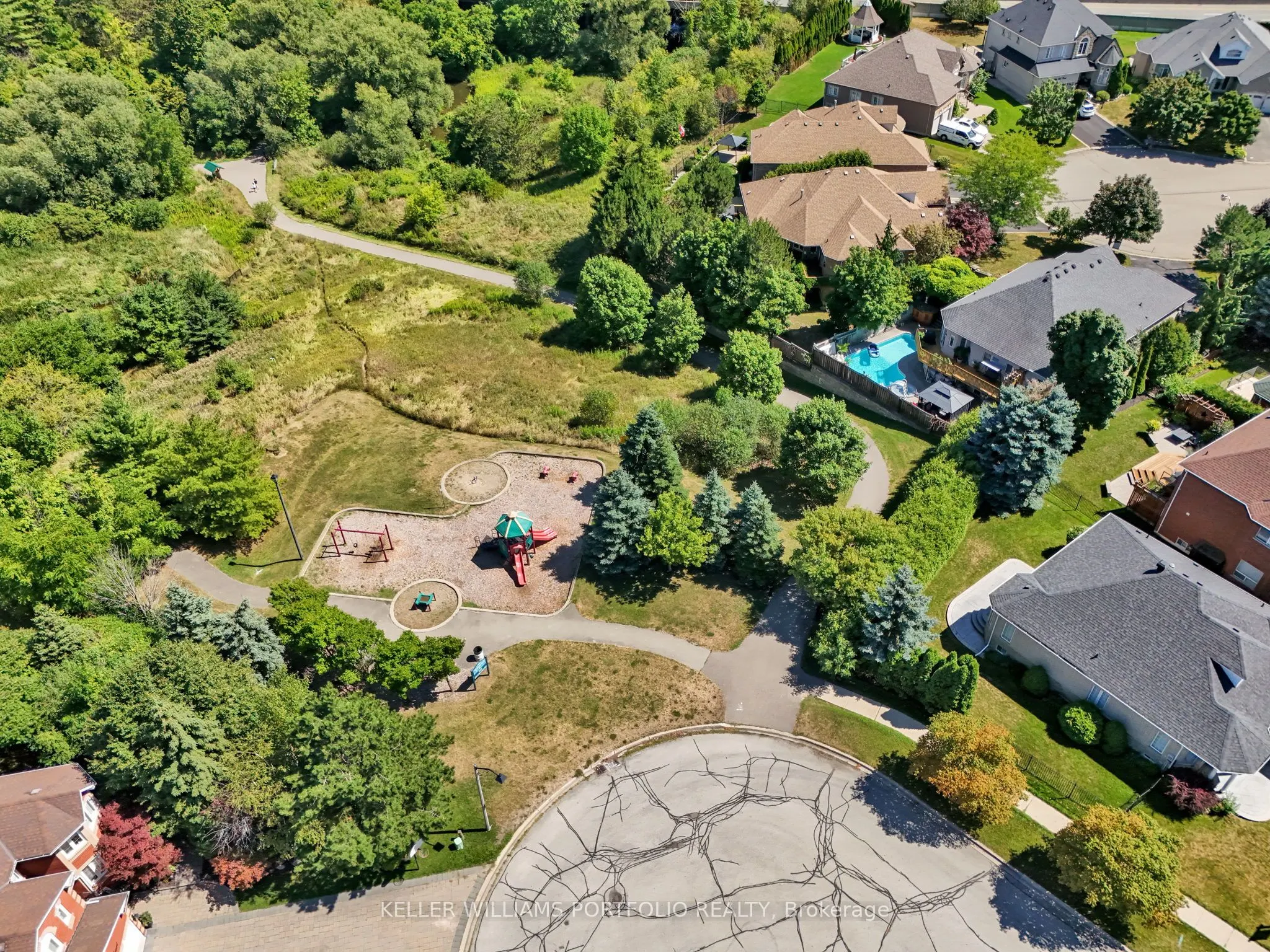 8 Vista View Court