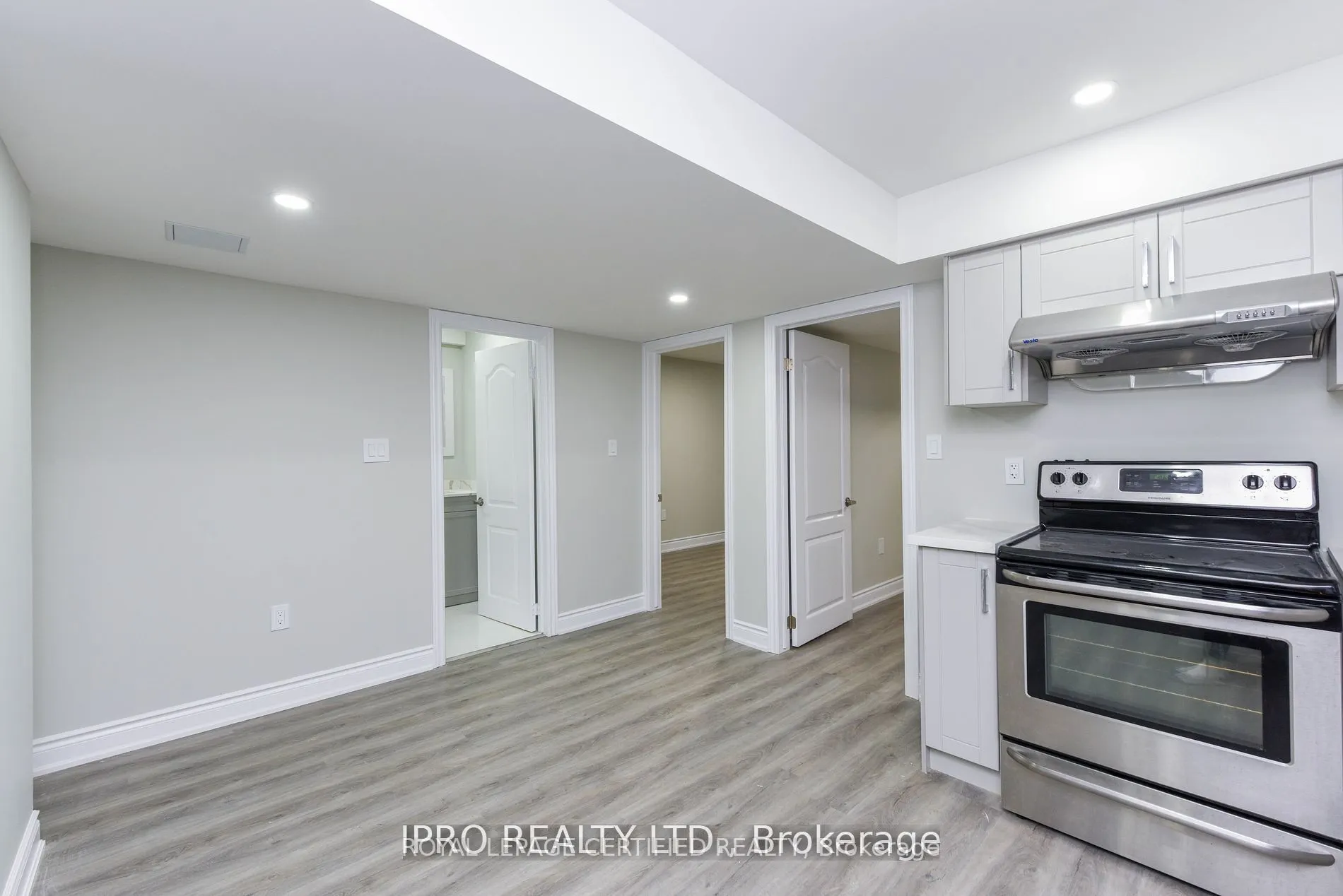 69 Vezna Crescent, #Basement
