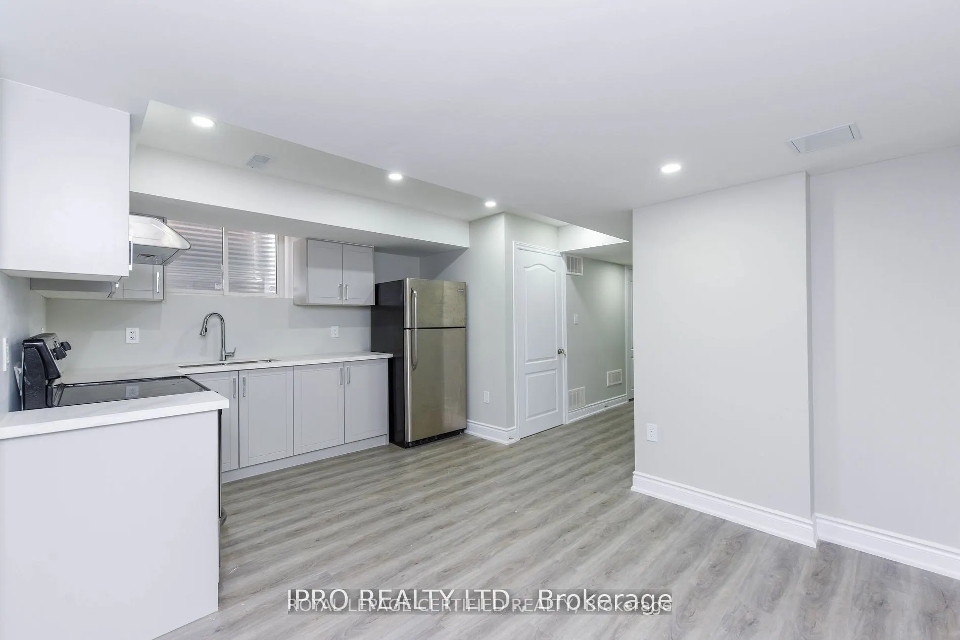 69 Vezna Crescent, #Basement