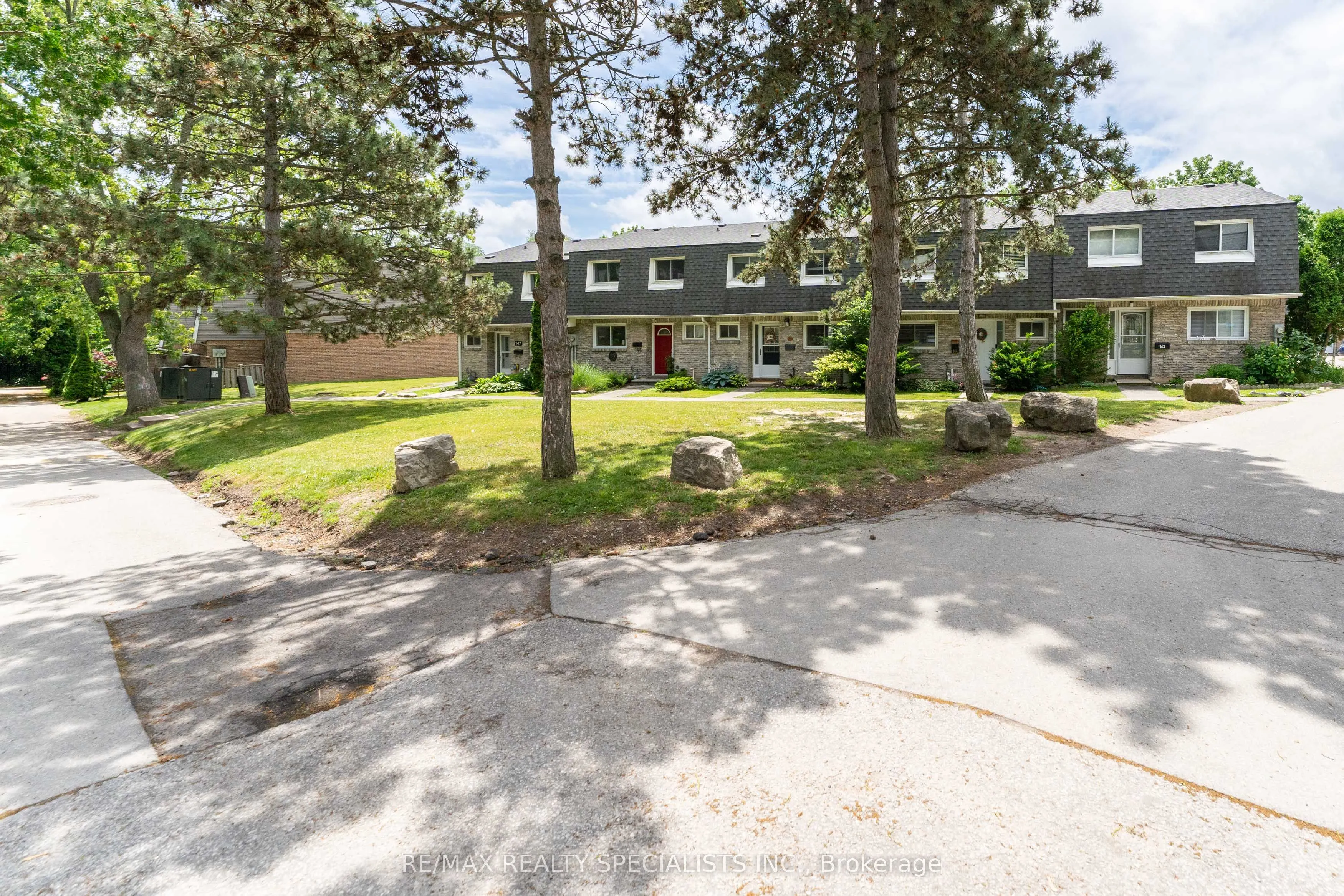 2050 Upper Middle Road, #165
