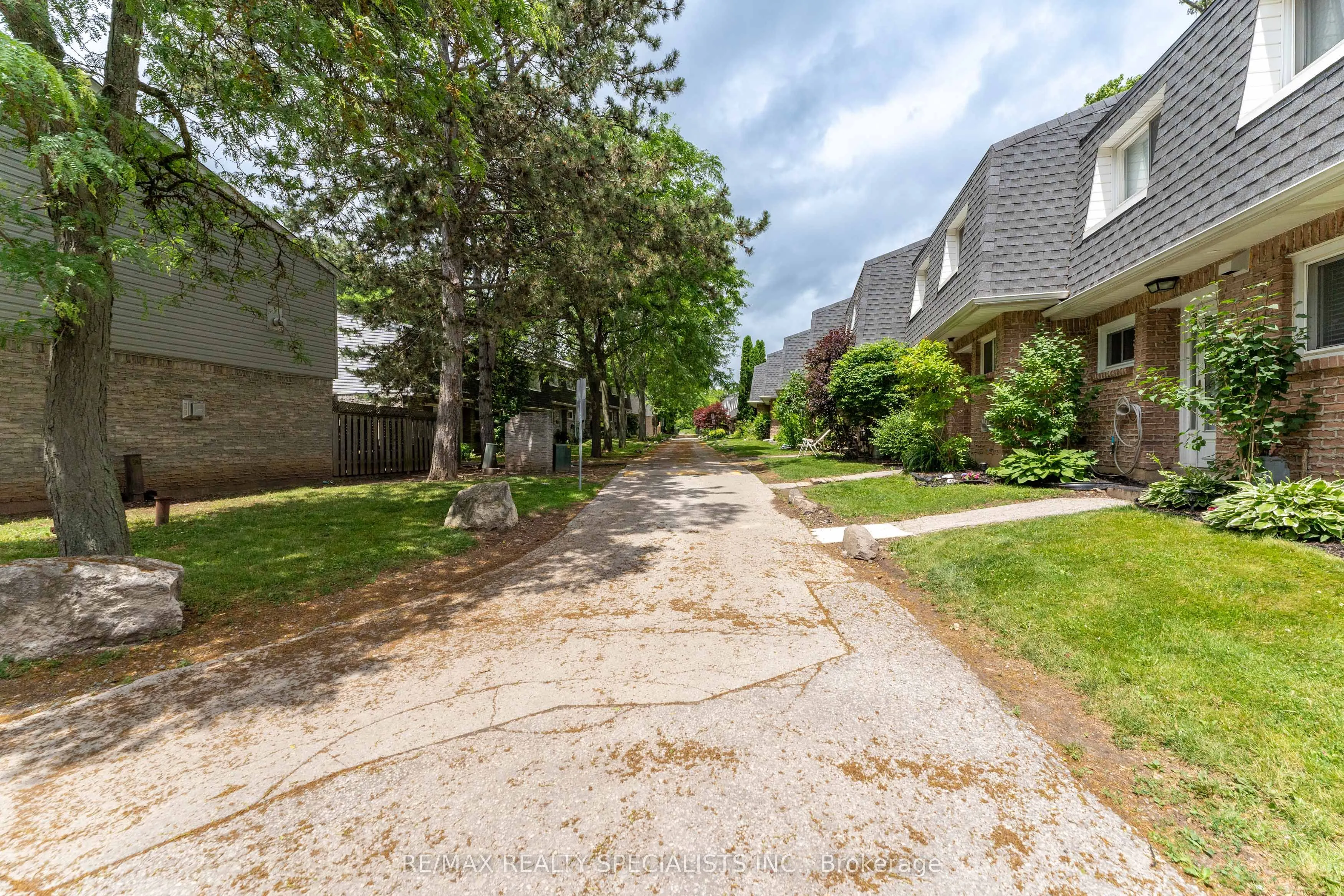 2050 Upper Middle Road, #165