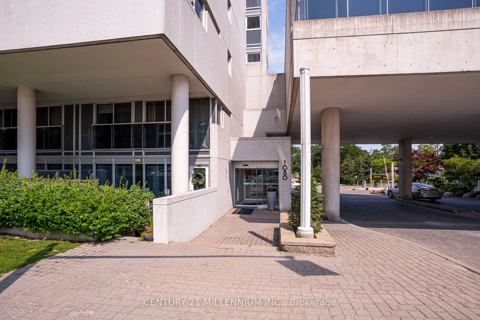 1050 The Queensway, #615