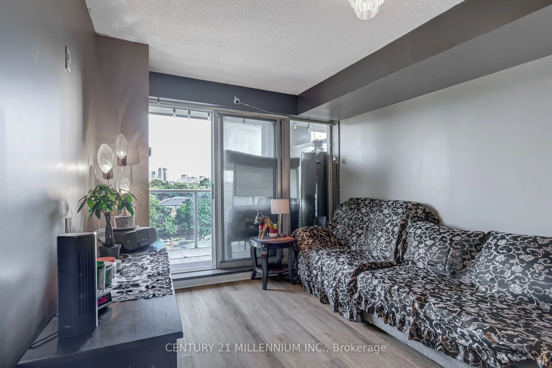 1050 The Queensway, #615