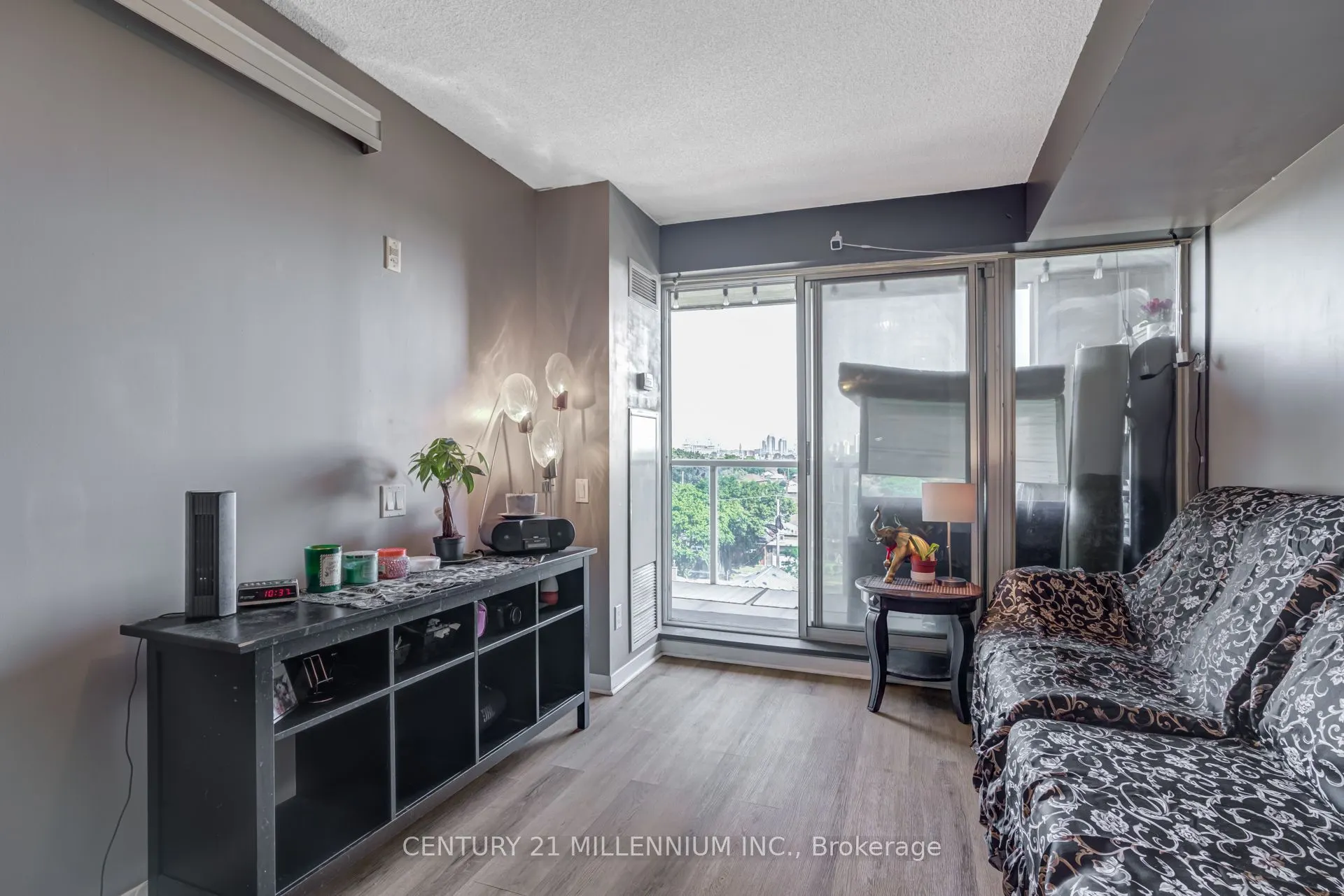 1050 The Queensway, #615